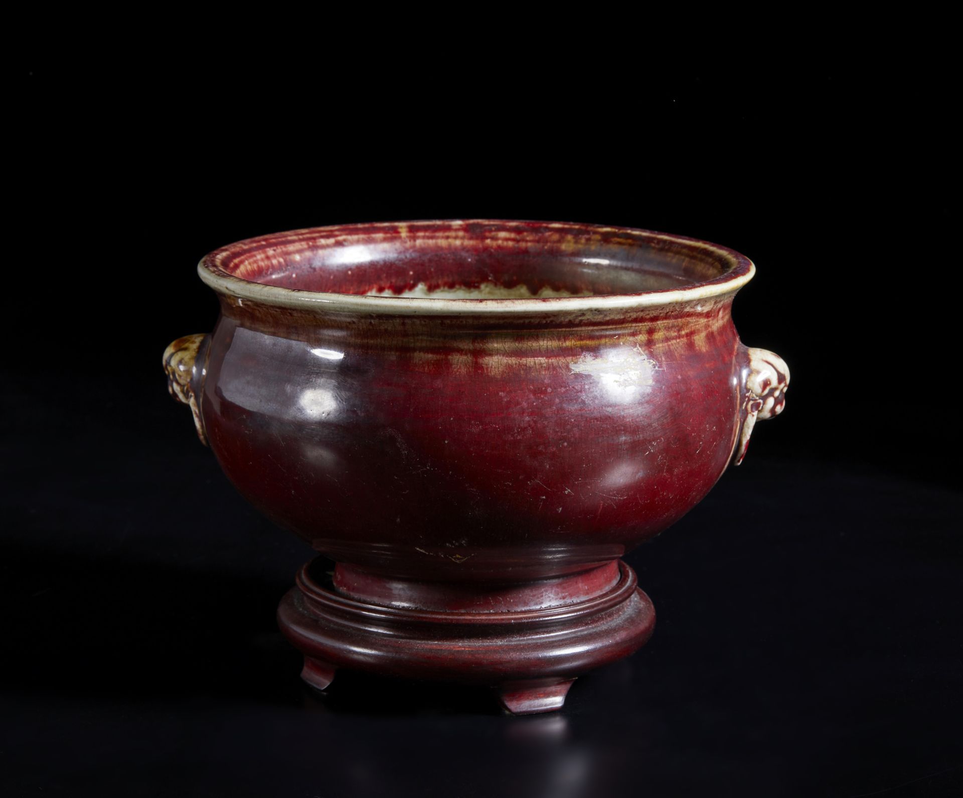 A sang de boeuf glazed lang yao hong pottery basin China, Qing dynasty, 18th centuryCm 27,00 x 15,