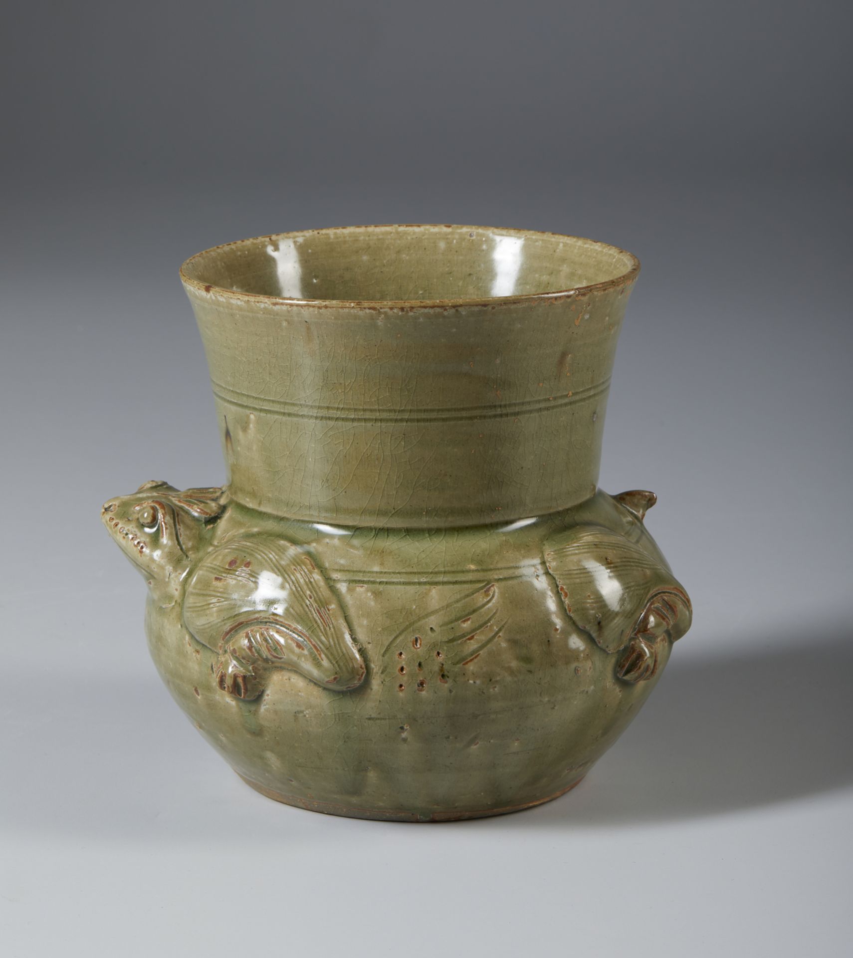 A green glazed pottery vase Vietnam, 29th century or earlier Globular body and truncated conical - Image 2 of 3