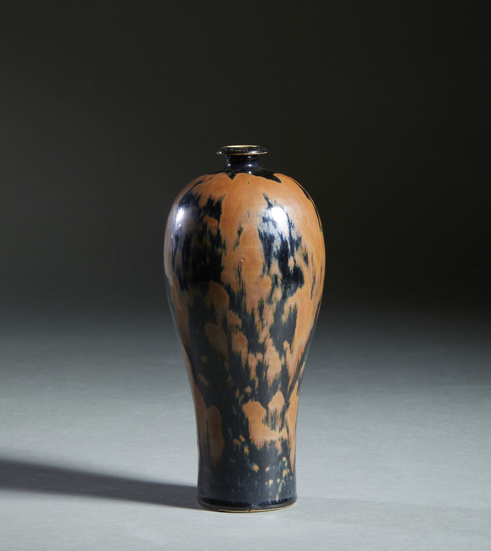 Meiping pottery vase in the Jian Song style China, 19th century with its characteristic inverted