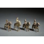 A group of 4 bronze casting horses and riders india, 19th century Altre misure: 10 x 3 cm 11.5 x 2.5