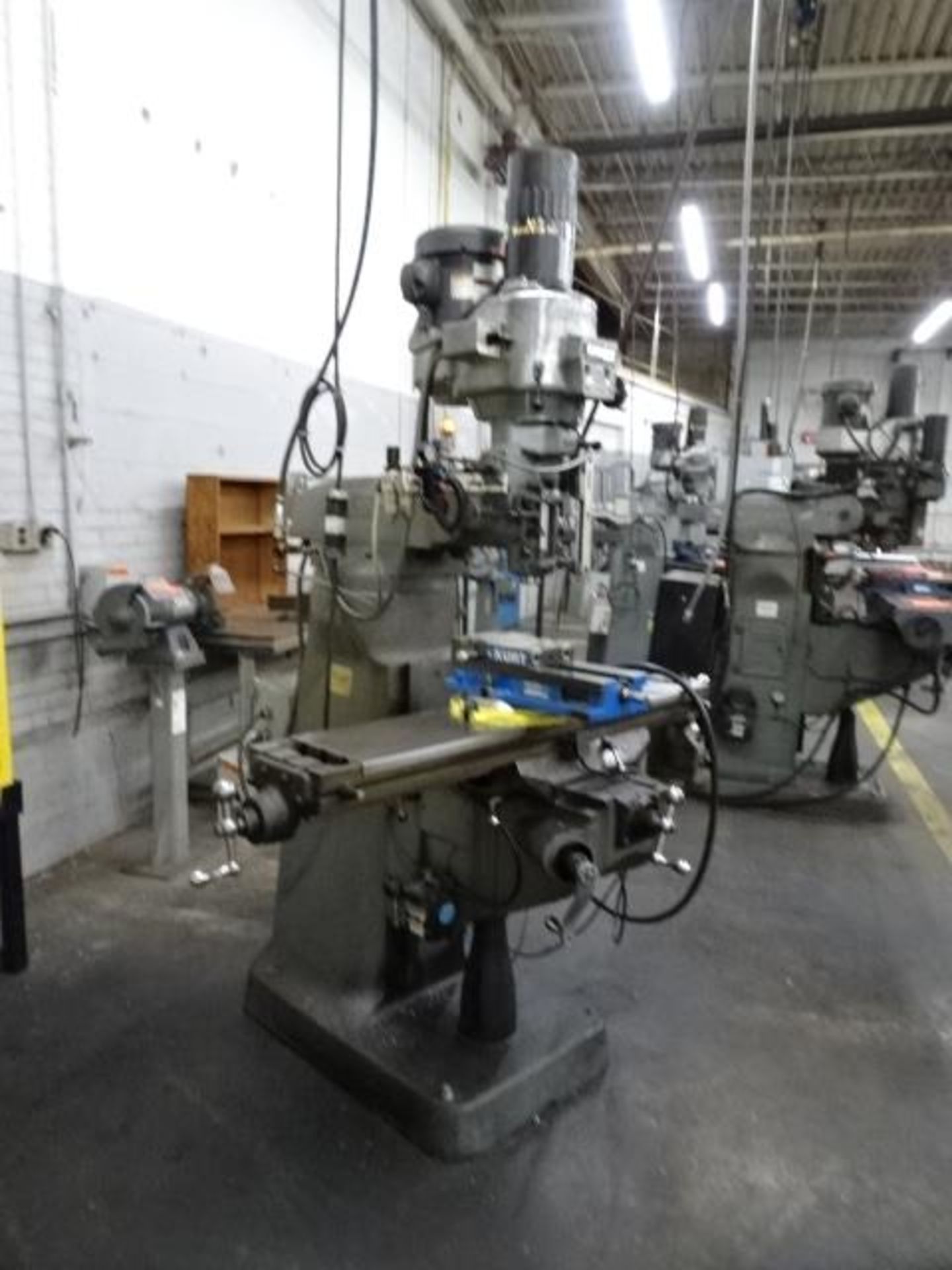 Bridgeport 2 HP Vertical Milling Machine - Image 3 of 4