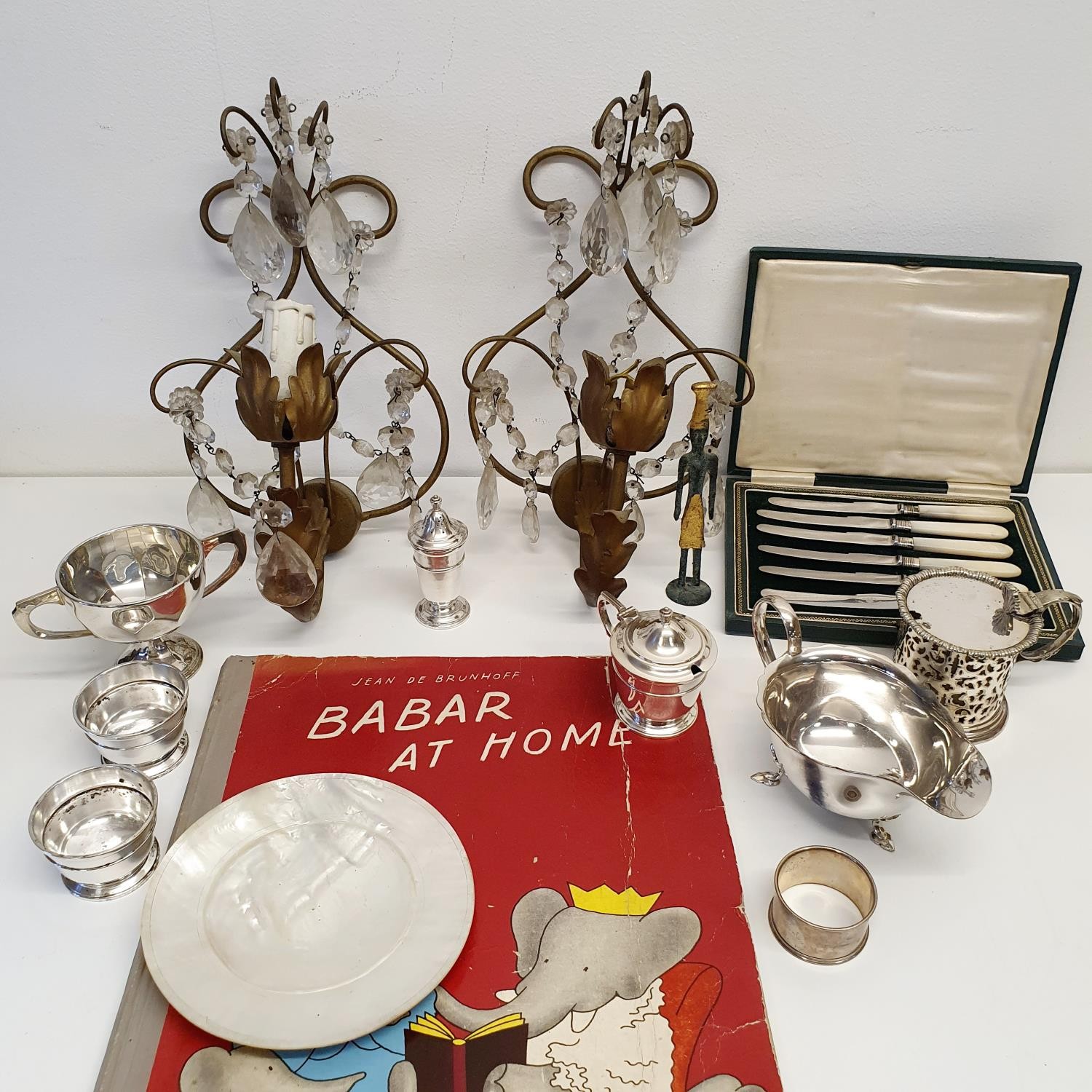 Assorted silver plated cutlery, a pair of wall lights, with glass drops, and other items (box)