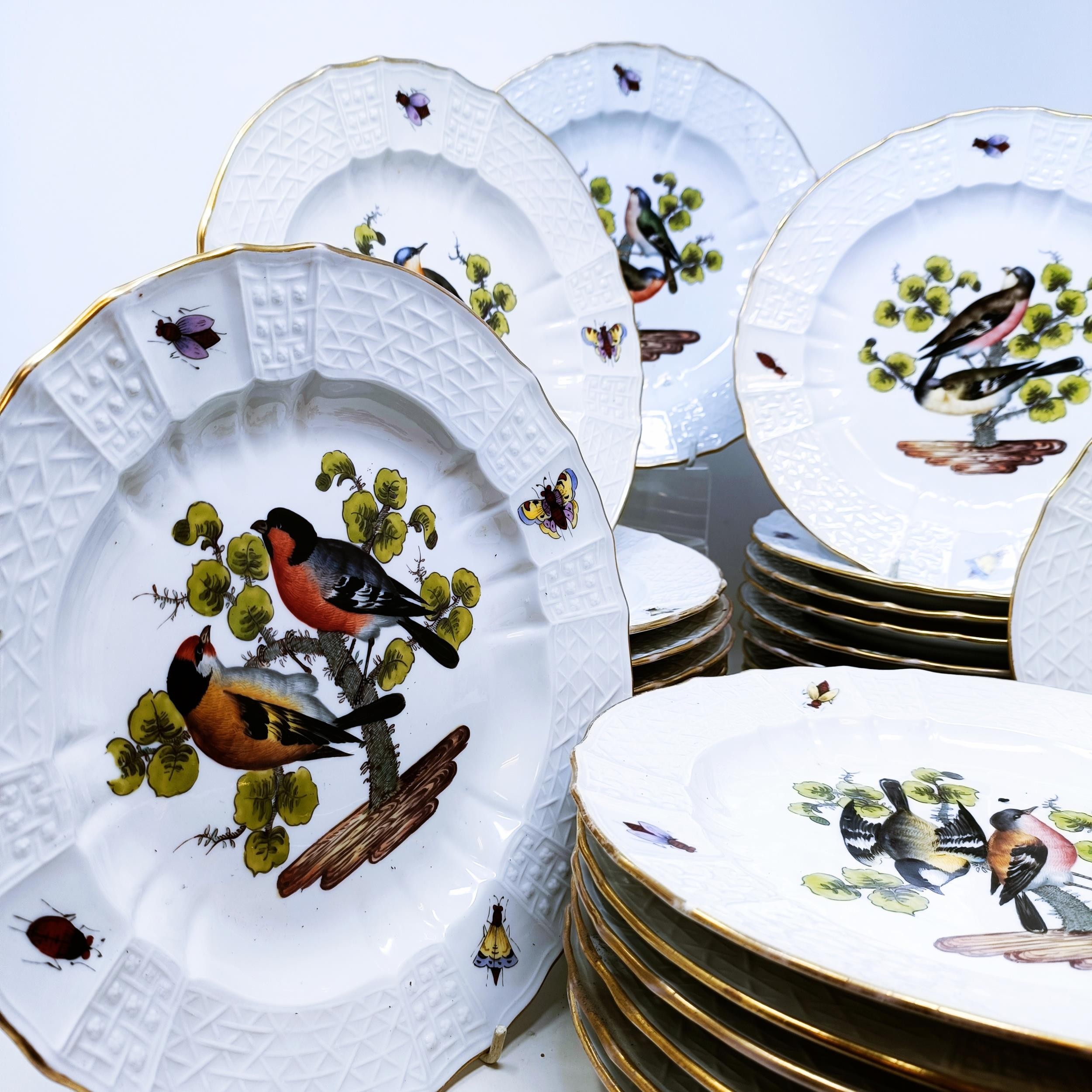 An extensive Meissen Augustus Rex Ornithological dinner service, decorated exotic birds, insects and - Image 19 of 25