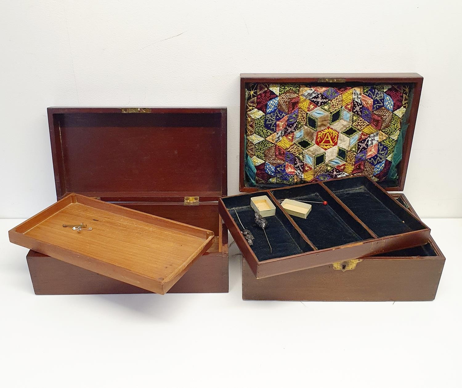 A 19th century rosewood writing box, 35 cm wide, and three other boxes (4) - Image 2 of 4