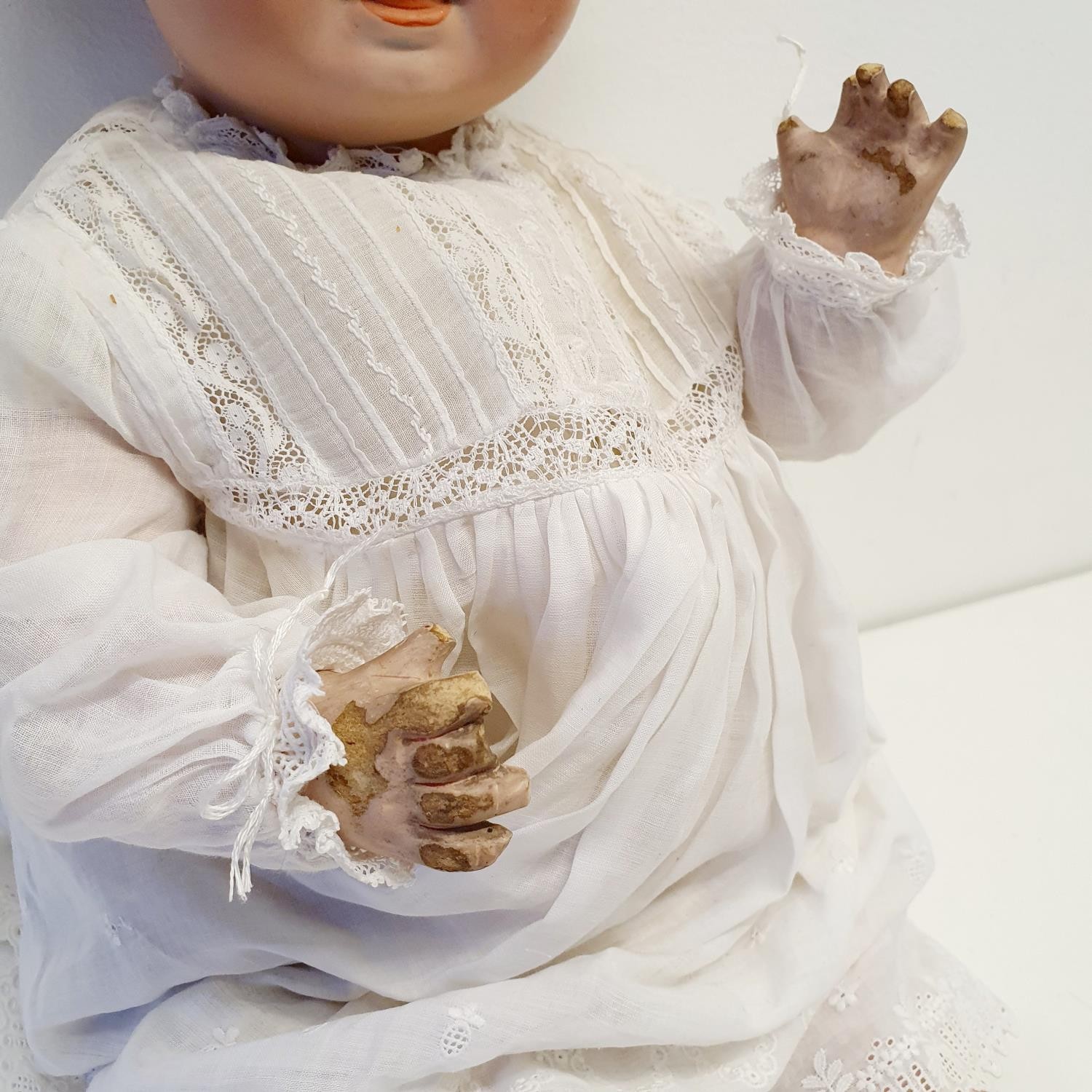 A German bisque headed doll, maker mark PM No 914, composite body, with millefiori closing glass - Image 3 of 5