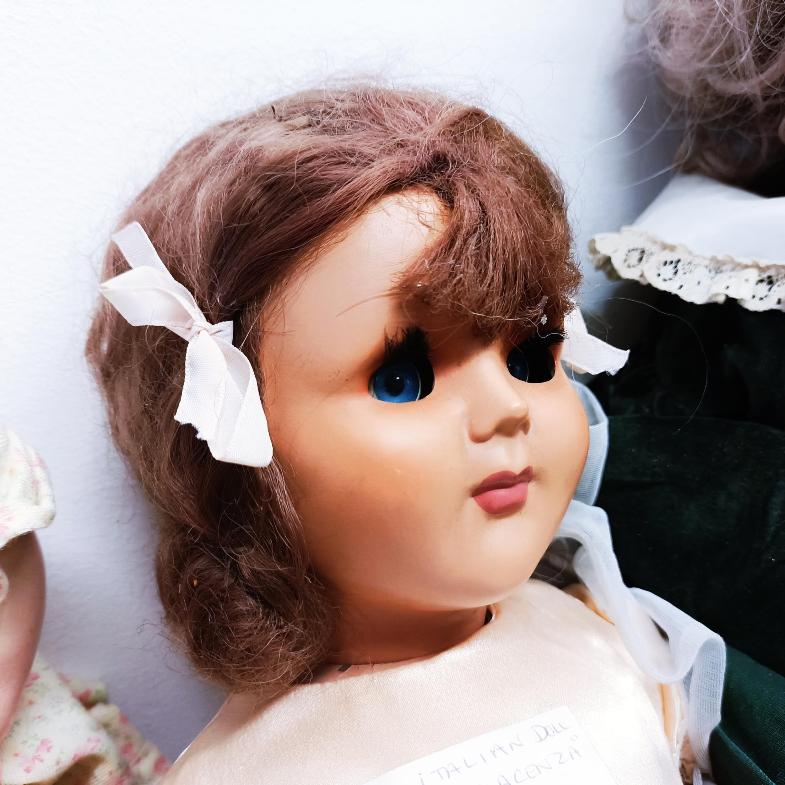 Assorted dolls, and other toys (box) Provenance: From a vast single owner collection from a deceased - Image 8 of 9