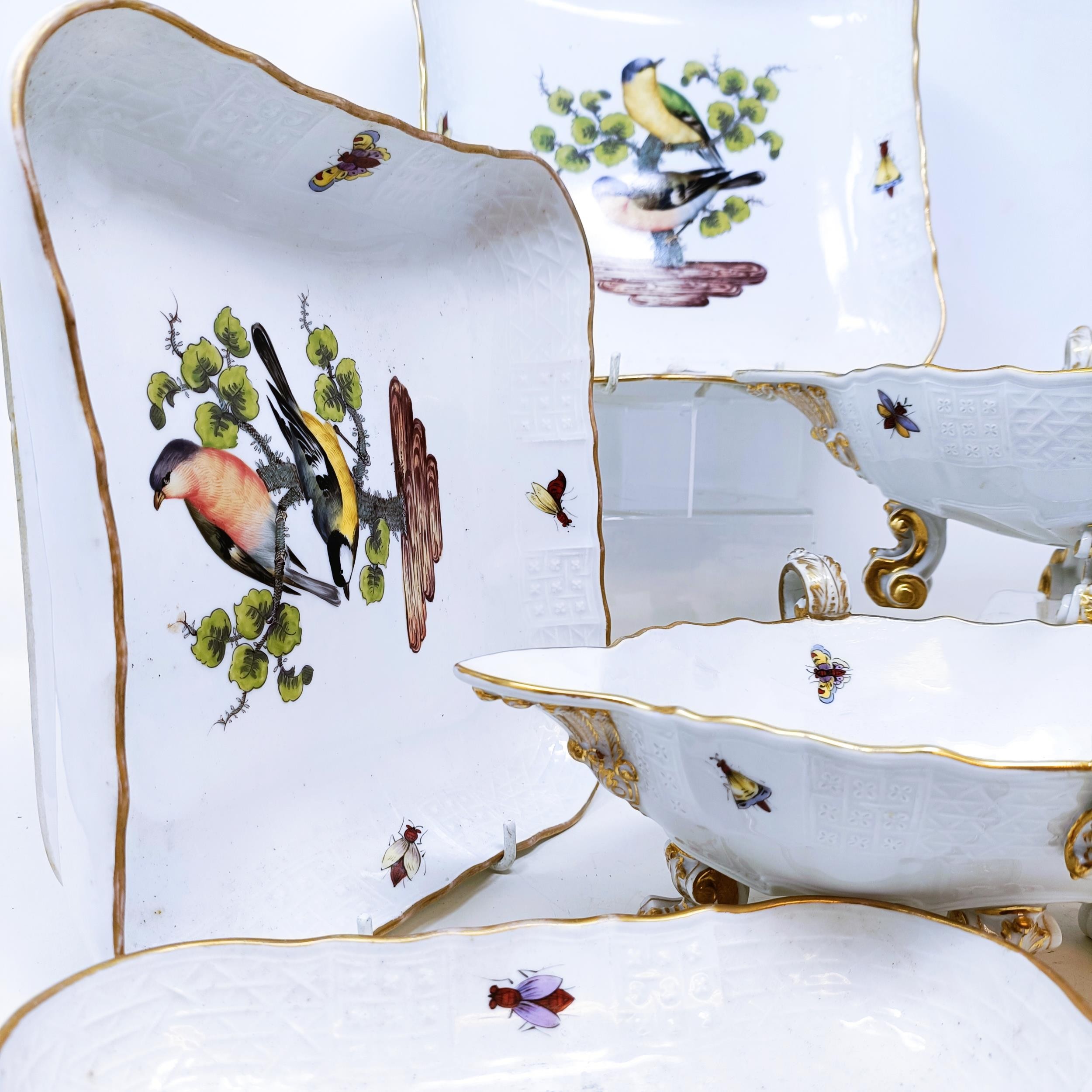 An extensive Meissen Augustus Rex Ornithological dinner service, decorated exotic birds, insects and - Image 25 of 25