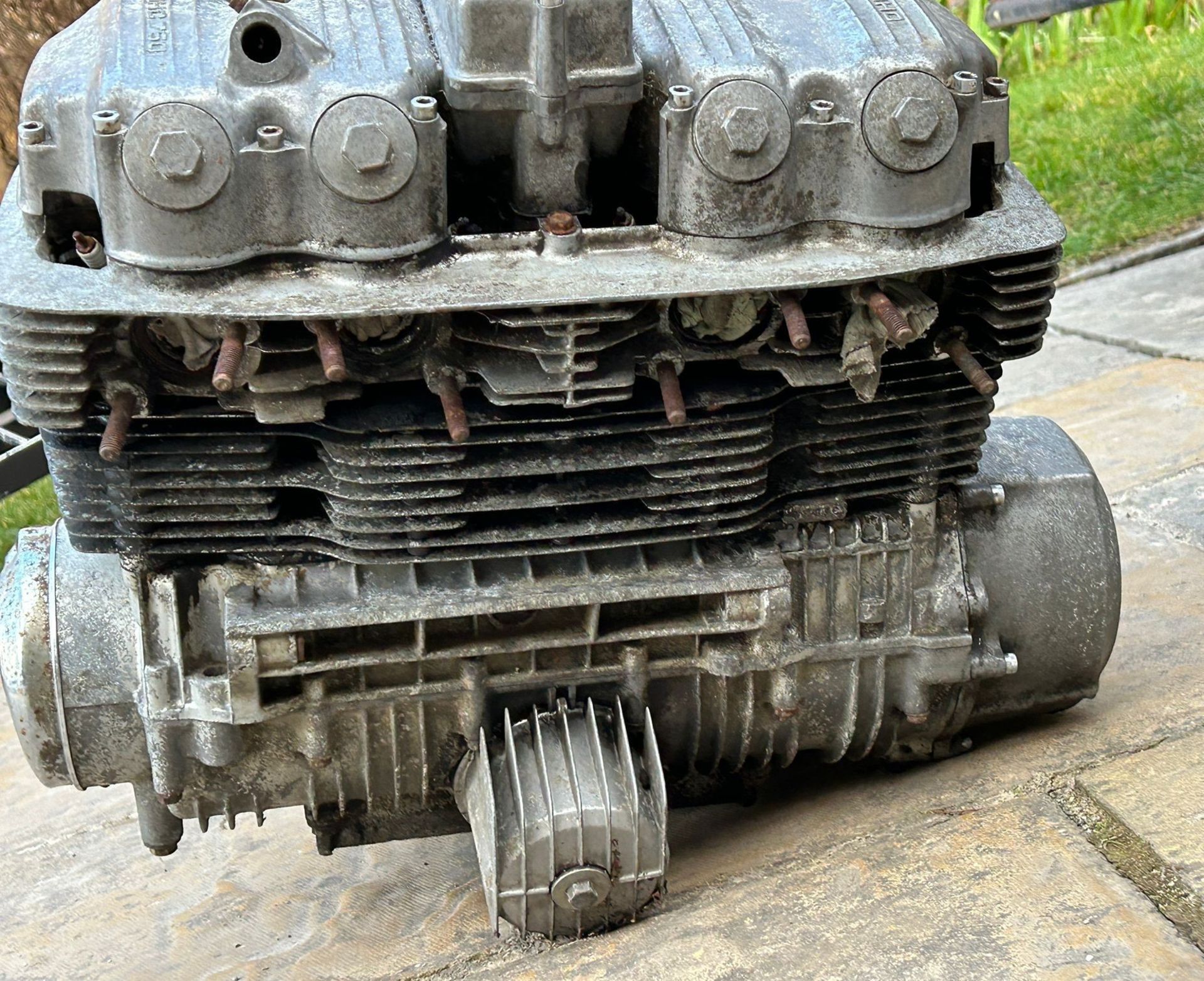 Honda CB750 K6 engine, number CB750E 2466203, turns over - Image 3 of 5