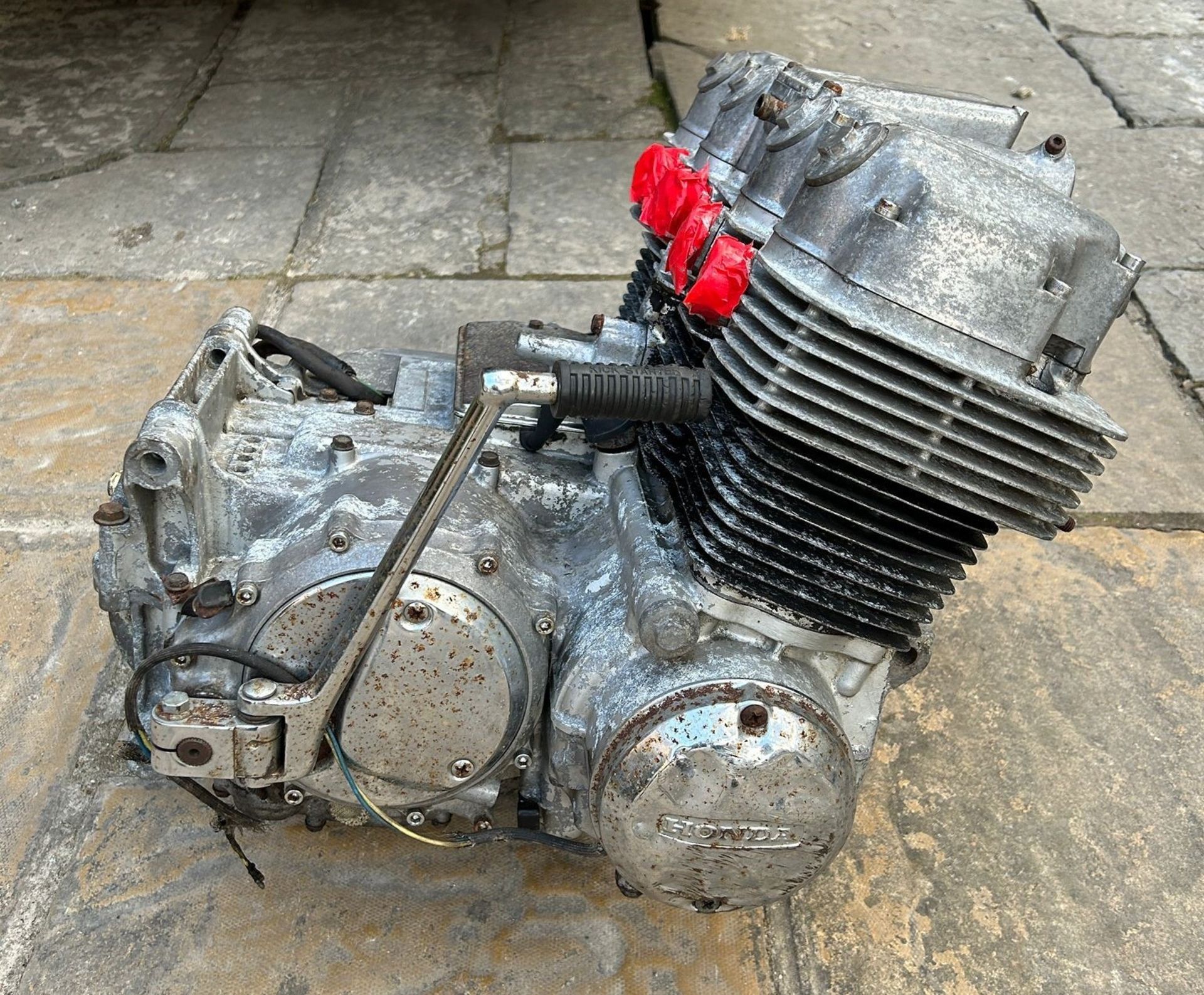 Honda CB750 K6 engine, number CB750E 2466203, turns over