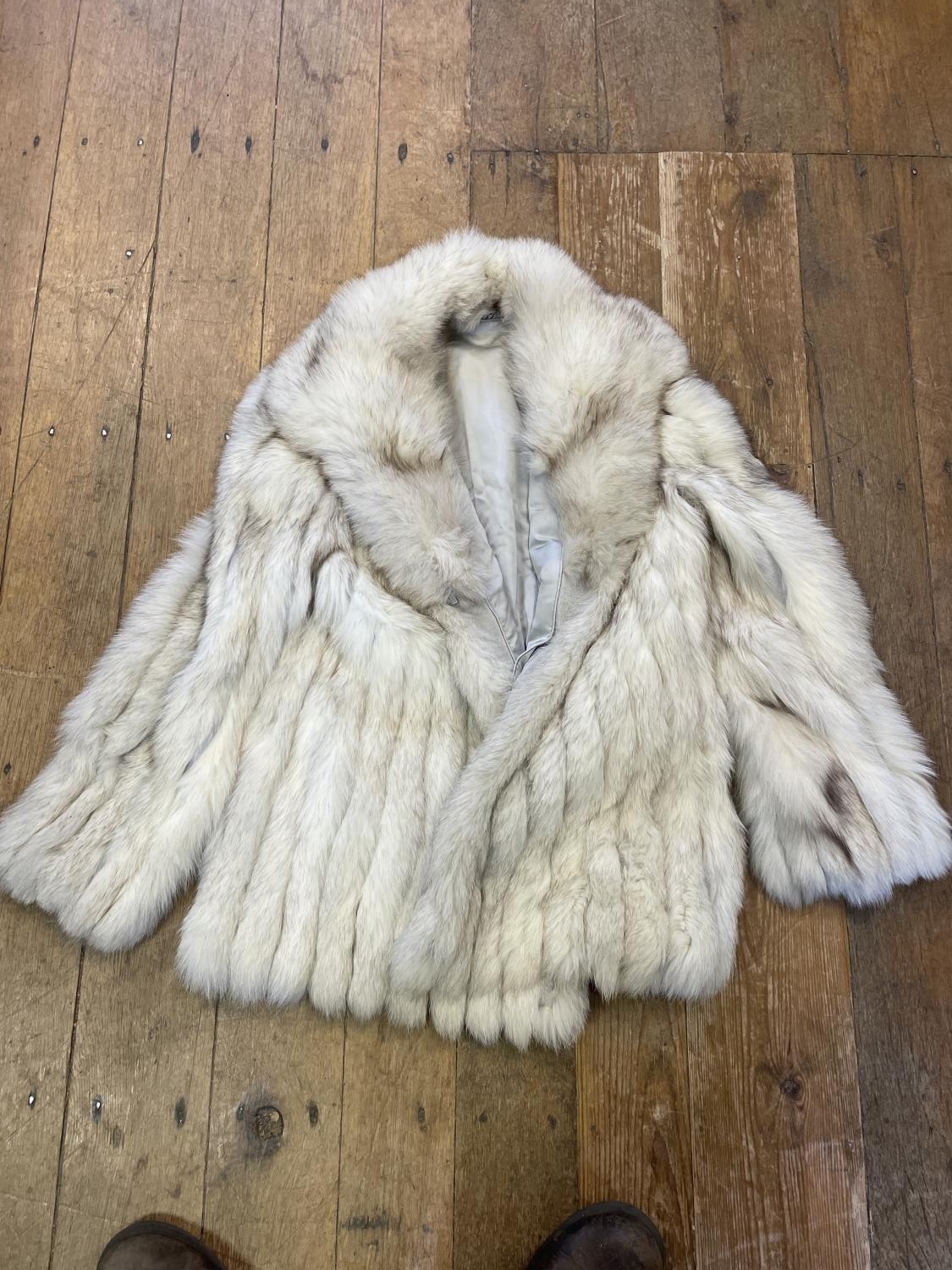 Assorted fur coats (2 boxes)
