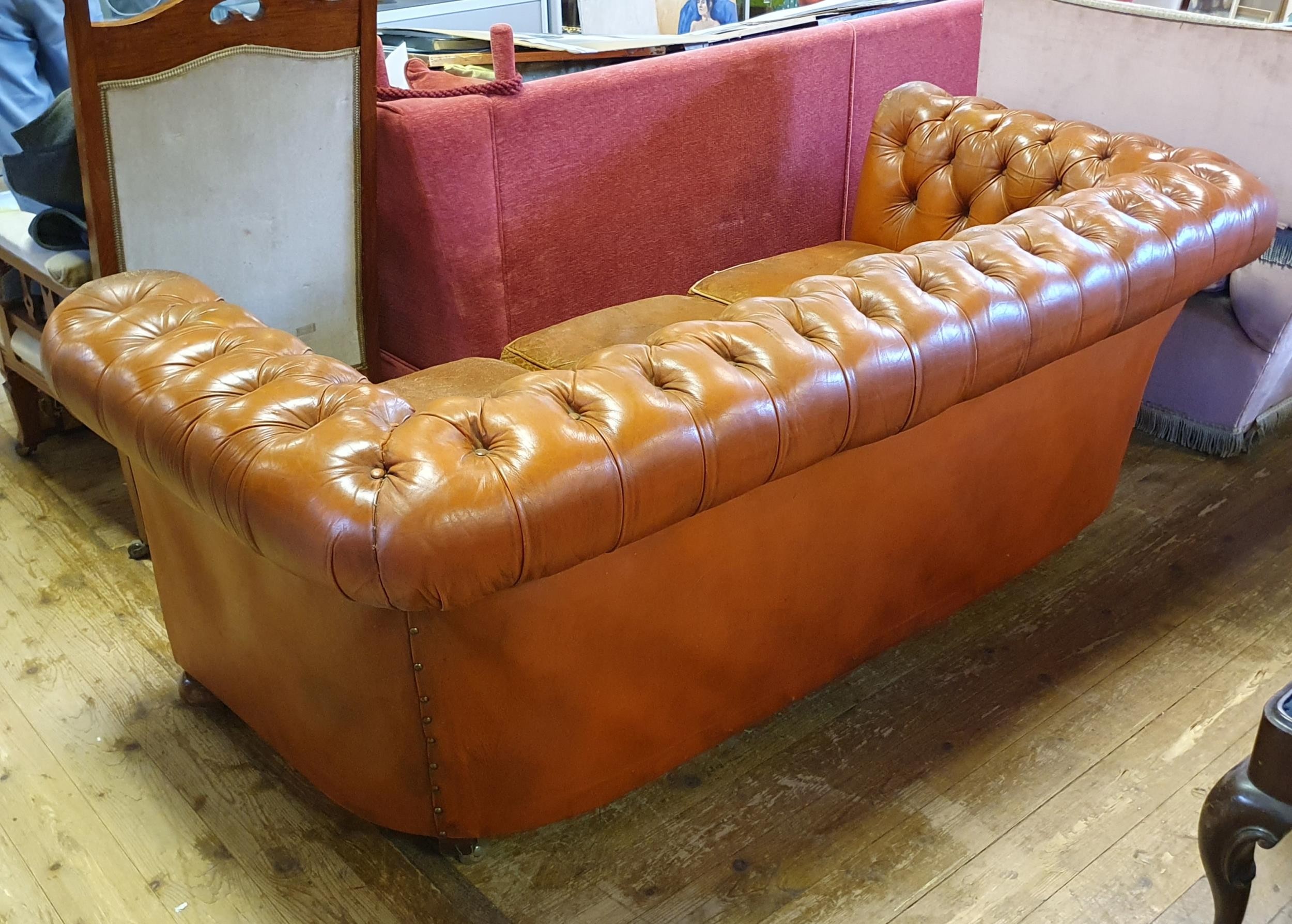 A leather button back Chesterfield sofa, 200 cm wide - Image 8 of 8