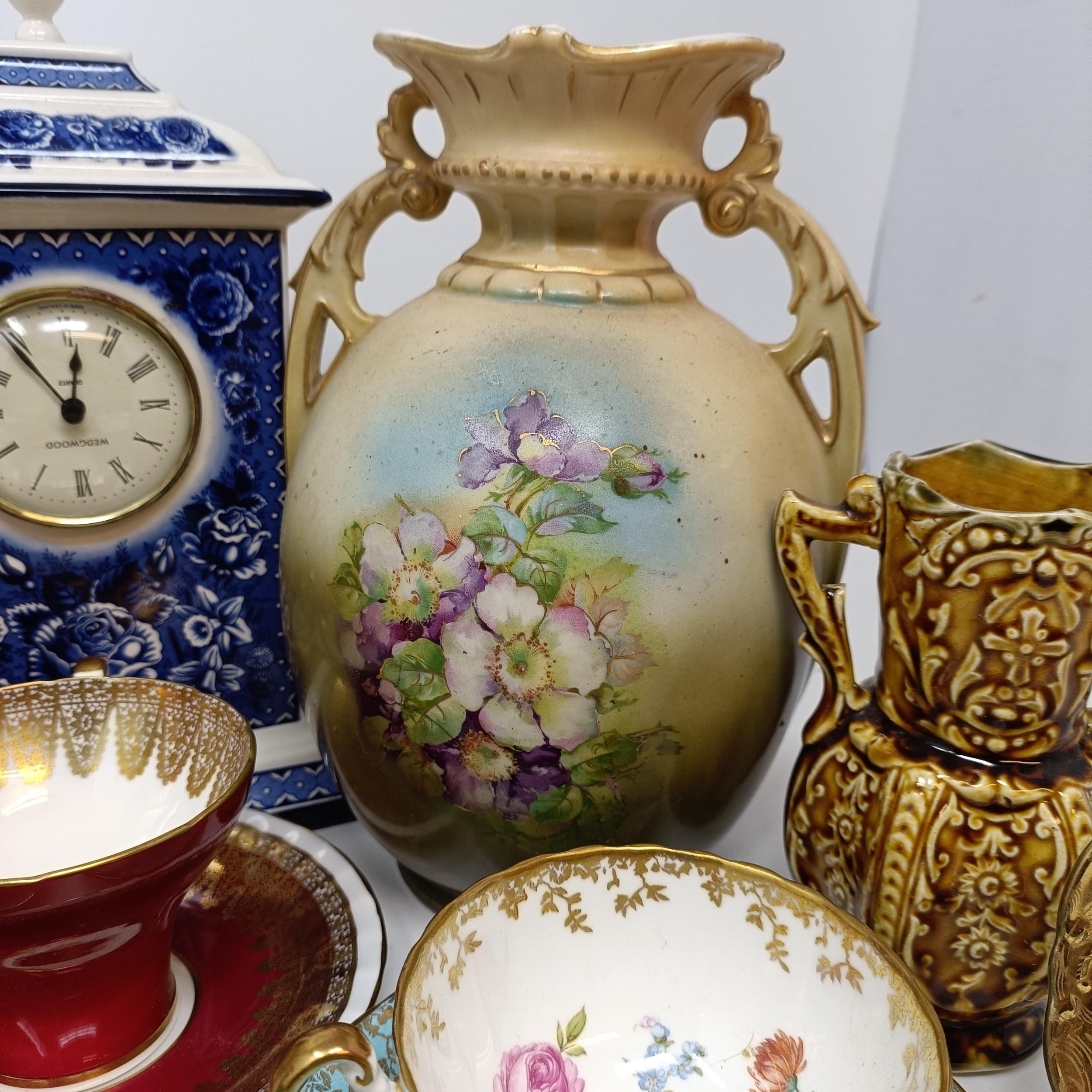 A set of four Aynsley cabinet cups and saucers, assorted other ceramics (2 boxes) - Image 15 of 20