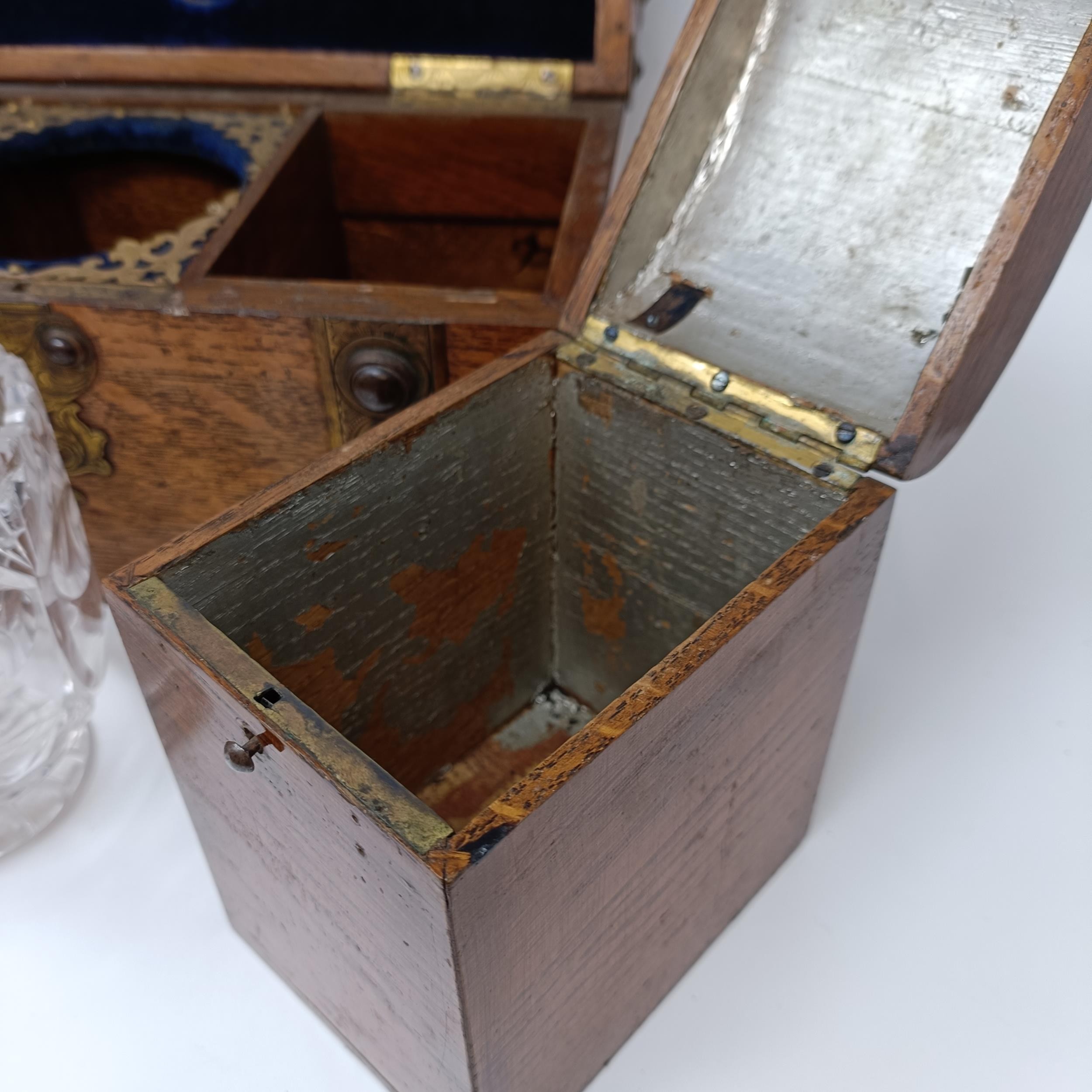 *** Withdrawn***A 19th century oak and brass bound tea caddy, with a hinge lid to reveal - Image 4 of 11