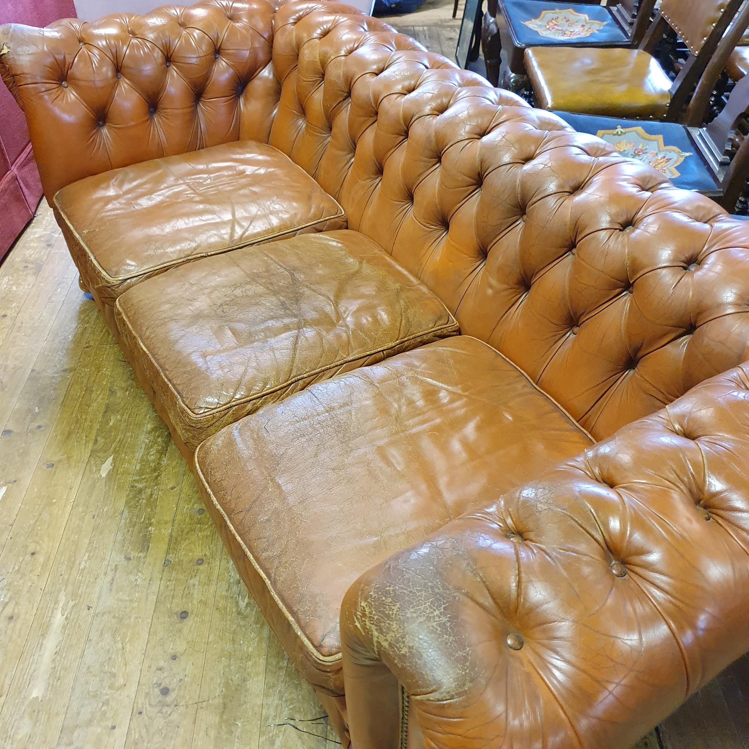 A leather button back Chesterfield sofa, 200 cm wide - Image 3 of 8