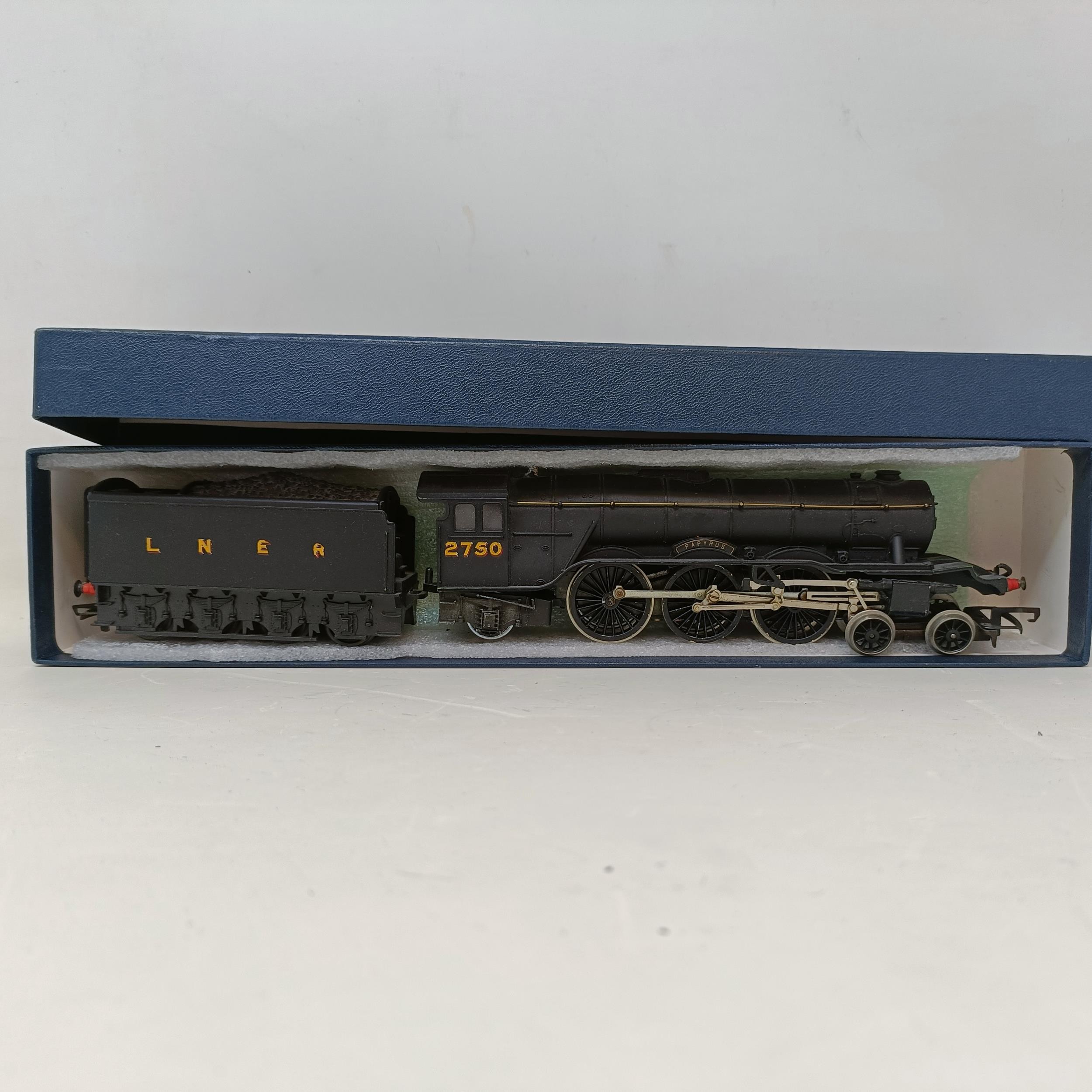 A Wrenn OO gauge 4-6-2 locomotive and tender, No. W2227, a Hornby OO gauge 4-6-0 locomotive and - Image 7 of 7