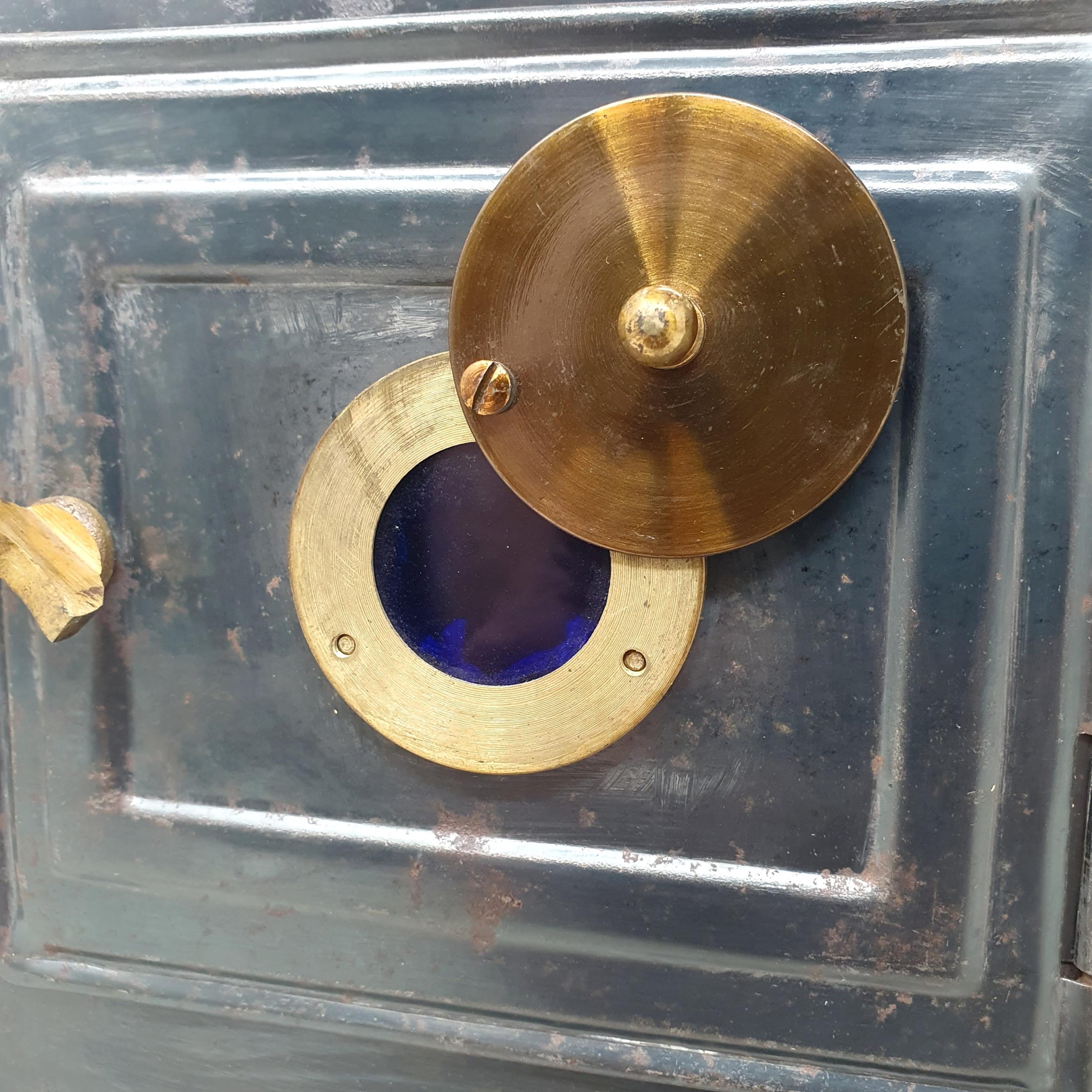 A Praestantia magic lantern, in a metal case, with a parafin burner - Image 3 of 4