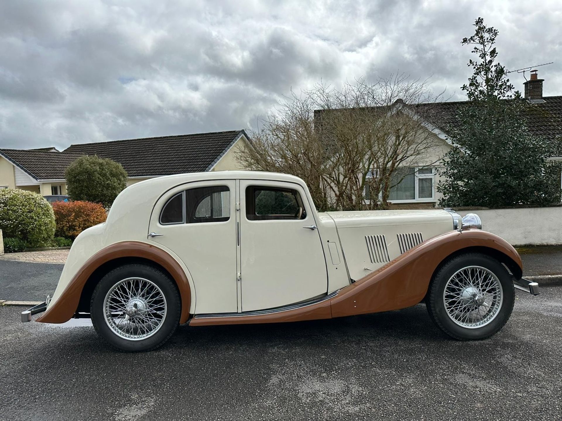 1939 MG VA Registration number PXS 912 Chassis number VA2394 Engine number TPBG2659 Stored in - Image 2 of 46