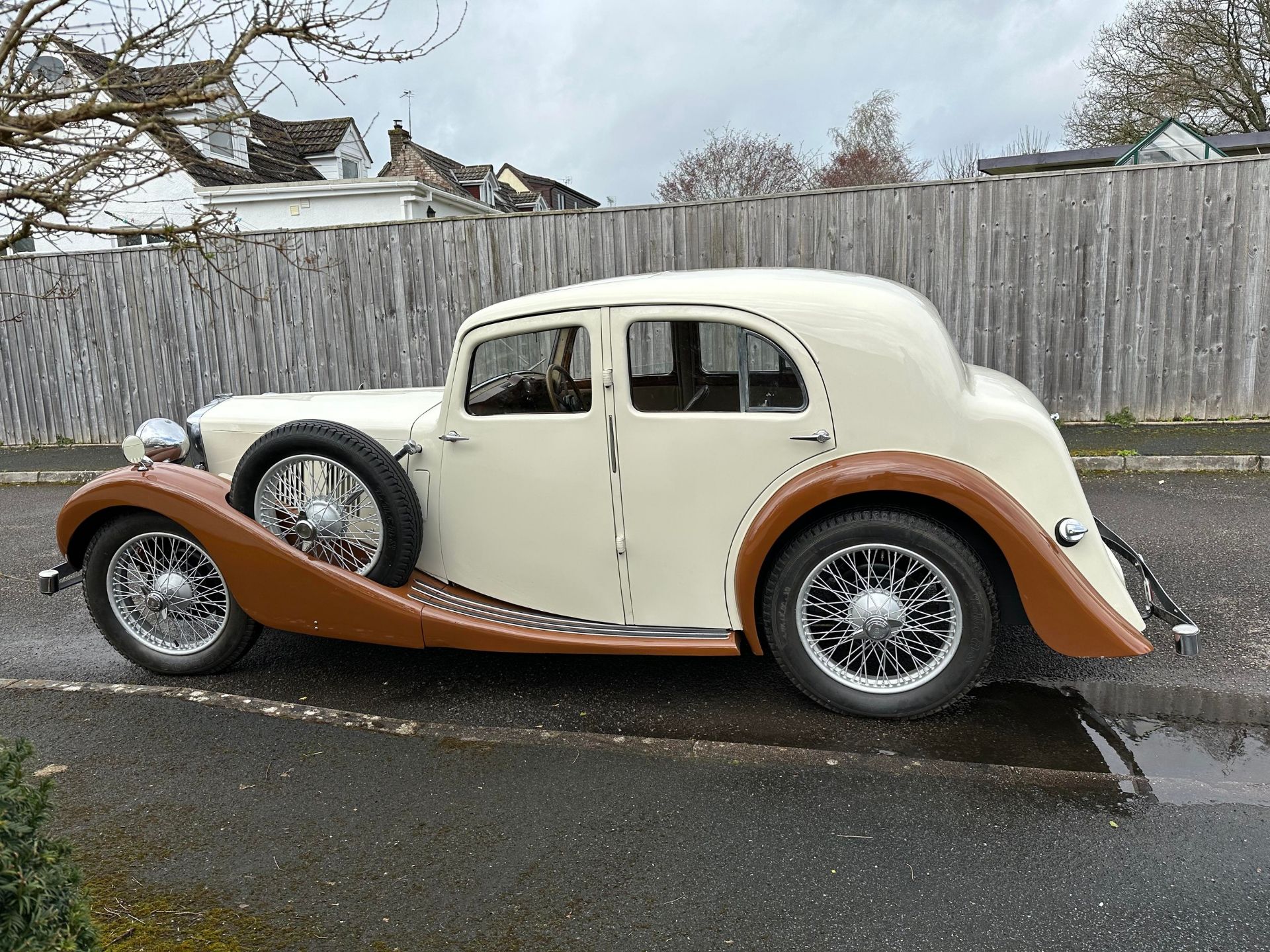 1939 MG VA Registration number PXS 912 Chassis number VA2394 Engine number TPBG2659 Stored in - Image 3 of 46