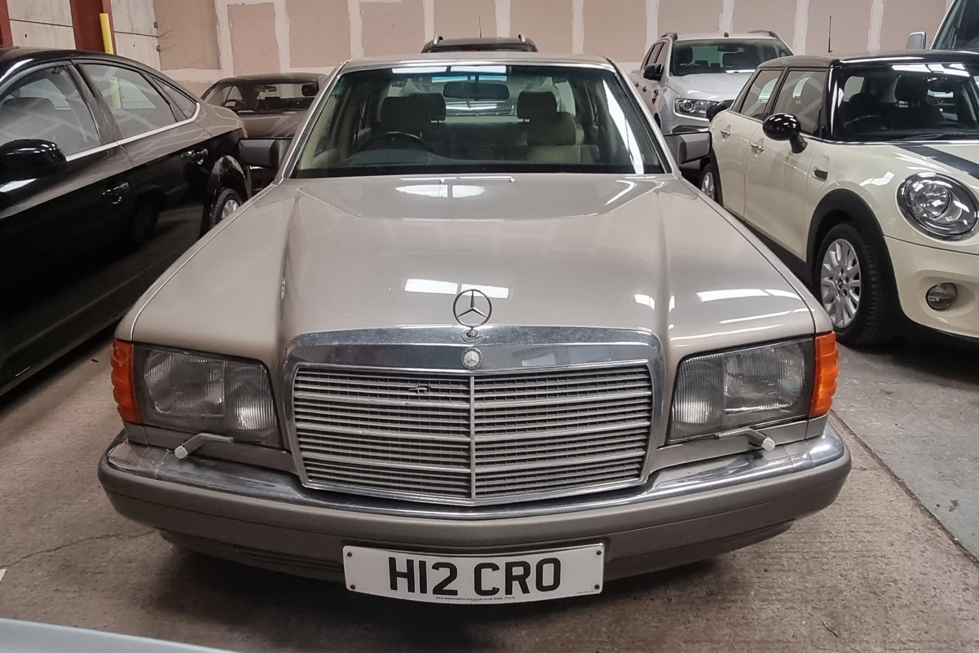 1991 Mercedes-Benz 500 SEL W126 Registration number H12 CRO Smoke silver with a beige leather - Image 2 of 35