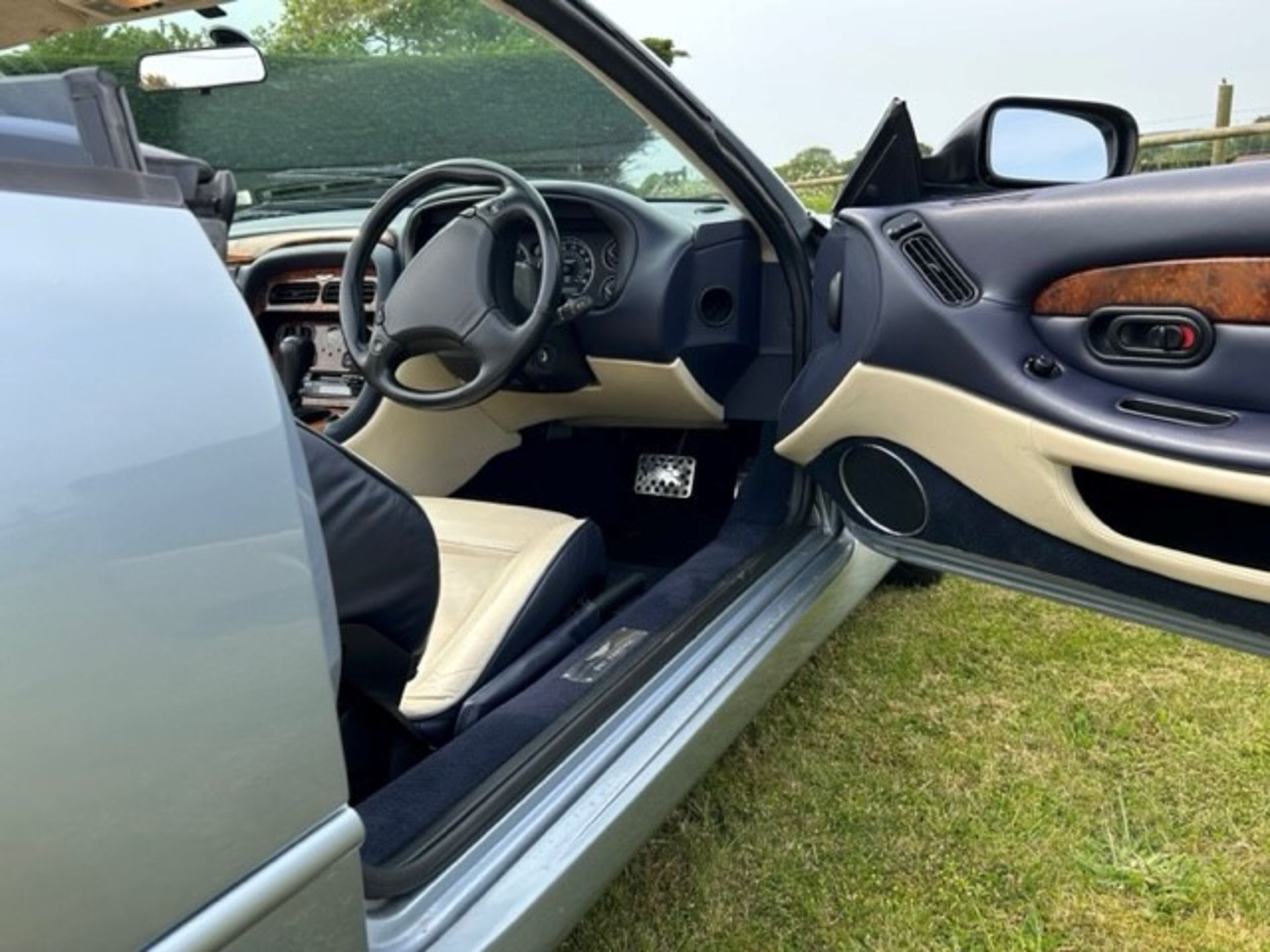 2000 Aston Martin DB7 Vantage Volante Registration number W867 UMO Light metallic blue with interior - Image 77 of 82