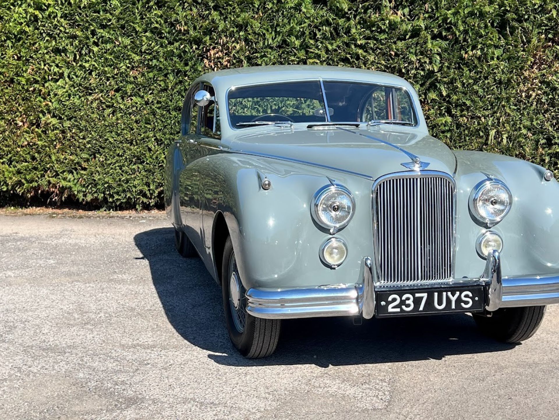 1954 Jaguar MK VII Registration number 237 UYS Chassis number 720587DN Engine number D1299-8 Grey - Image 4 of 34