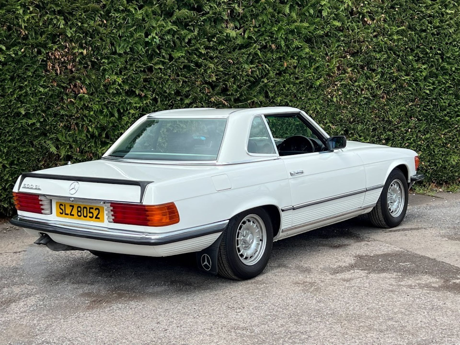 1984 Mercedes-Benz SL500 R107 Registration number SLZ 8052 Chassis number WDB1070462A016319 Engine - Image 4 of 22