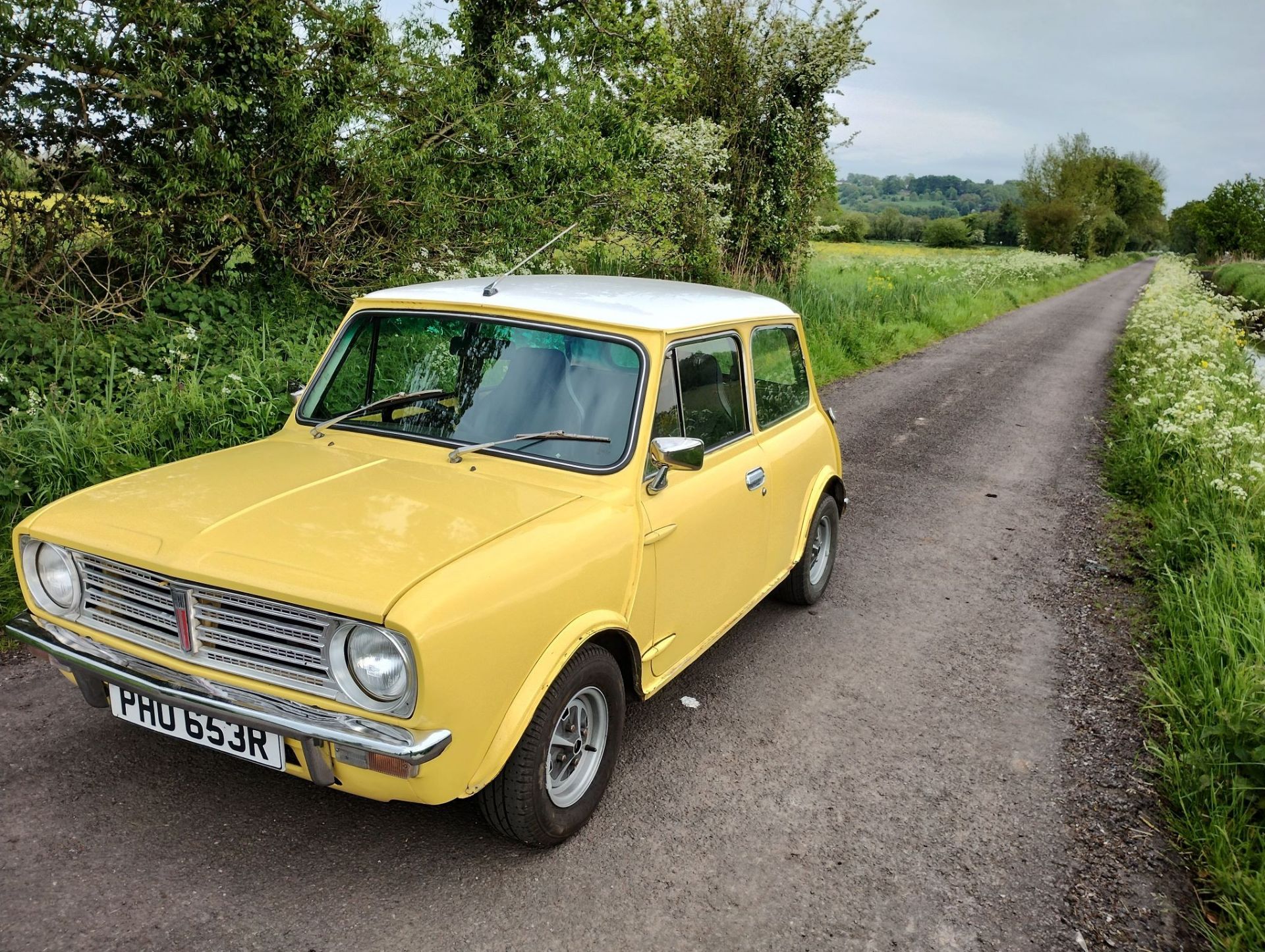 1977 Leyland Australia Mini Clubman S Registration number PHU 653R Chassis number 022X2S2M0927977 - Image 2 of 12