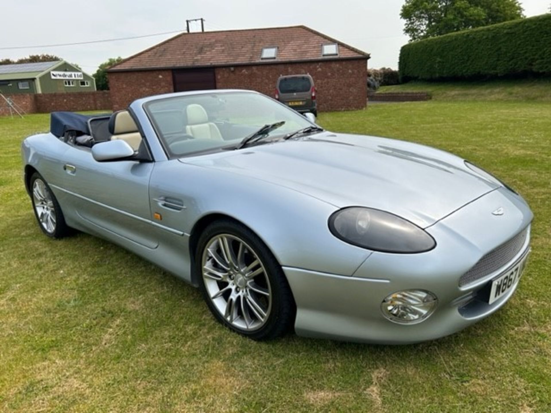 2000 Aston Martin DB7 Vantage Volante Registration number W867 UMO Light metallic blue with interior - Image 73 of 82