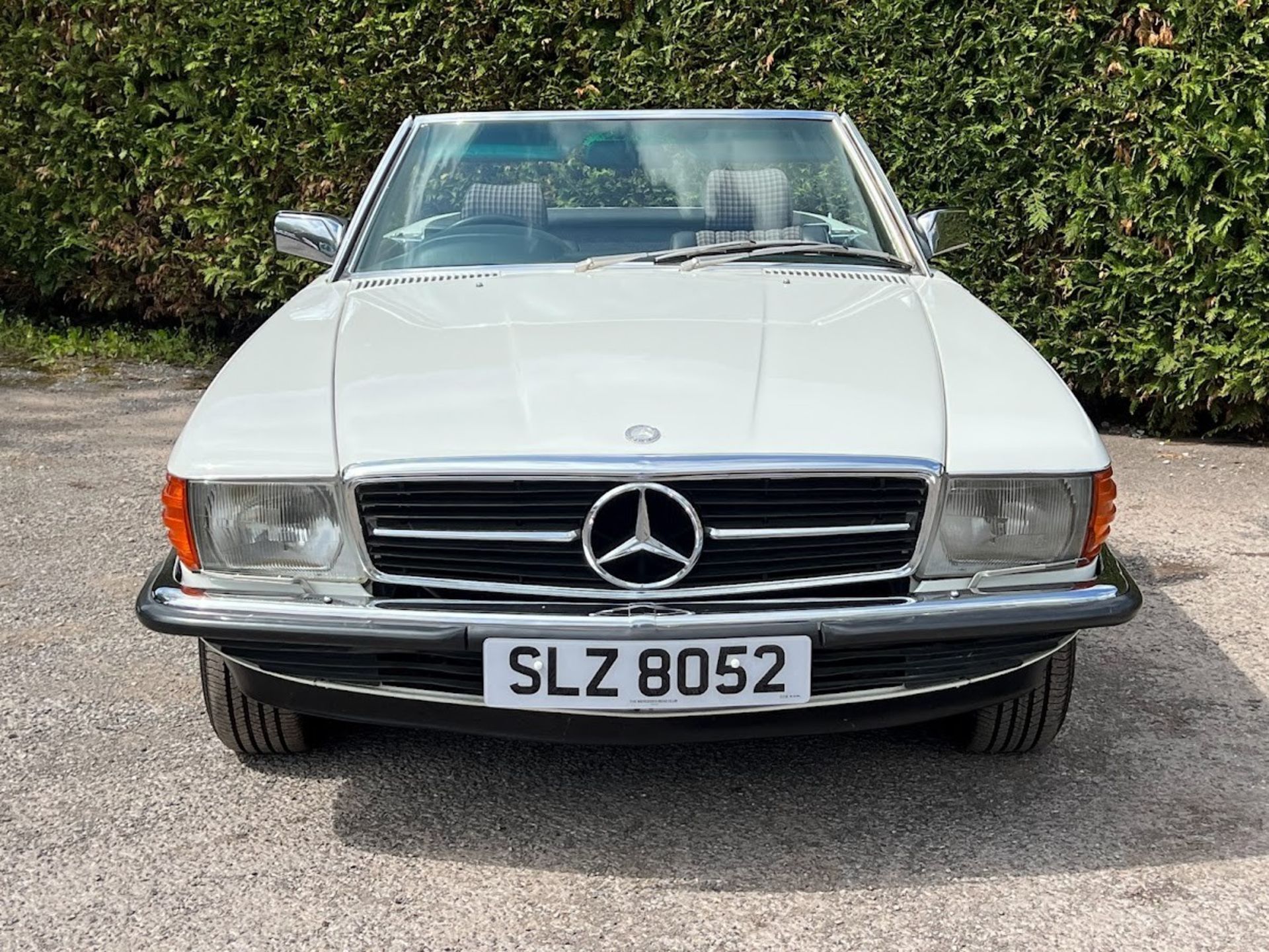 1984 Mercedes-Benz SL500 R107 Registration number SLZ 8052 Chassis number WDB1070462A016319 Engine - Image 12 of 22