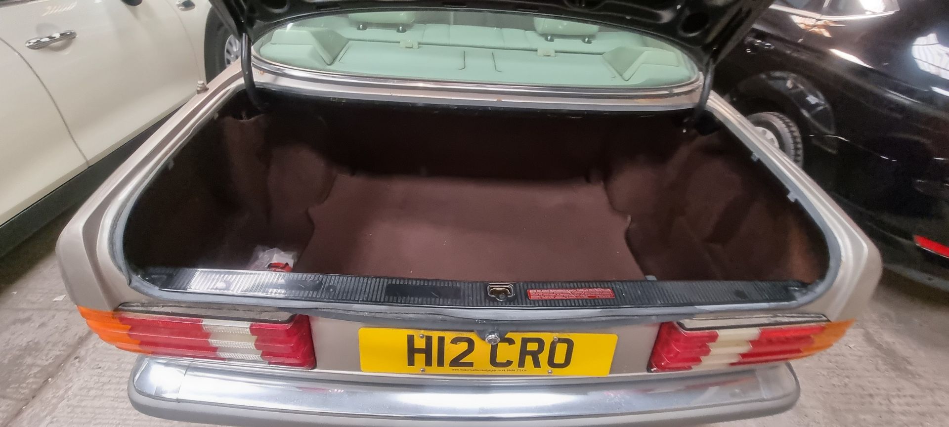 1991 Mercedes-Benz 500 SEL W126 Registration number H12 CRO Smoke silver with a beige leather - Image 8 of 35