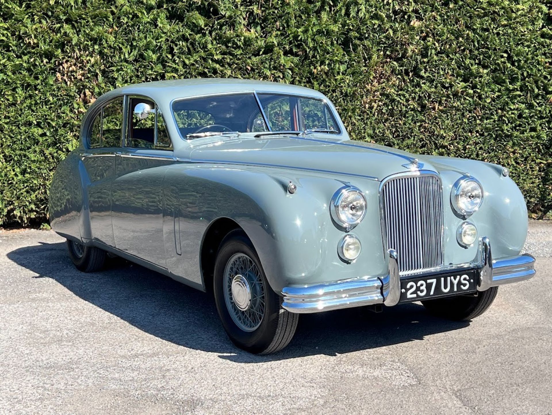 1954 Jaguar MK VII Registration number 237 UYS Chassis number 720587DN Engine number D1299-8 Grey