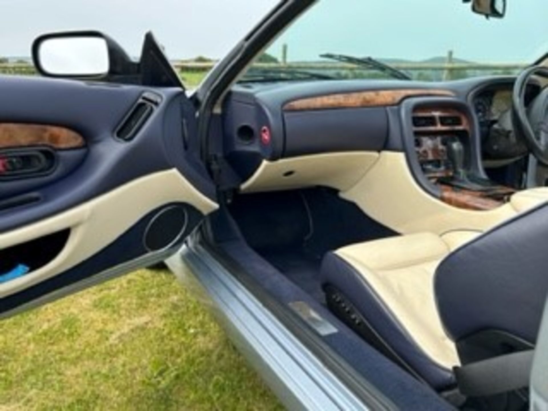 2000 Aston Martin DB7 Vantage Volante Registration number W867 UMO Light metallic blue with interior - Image 40 of 82