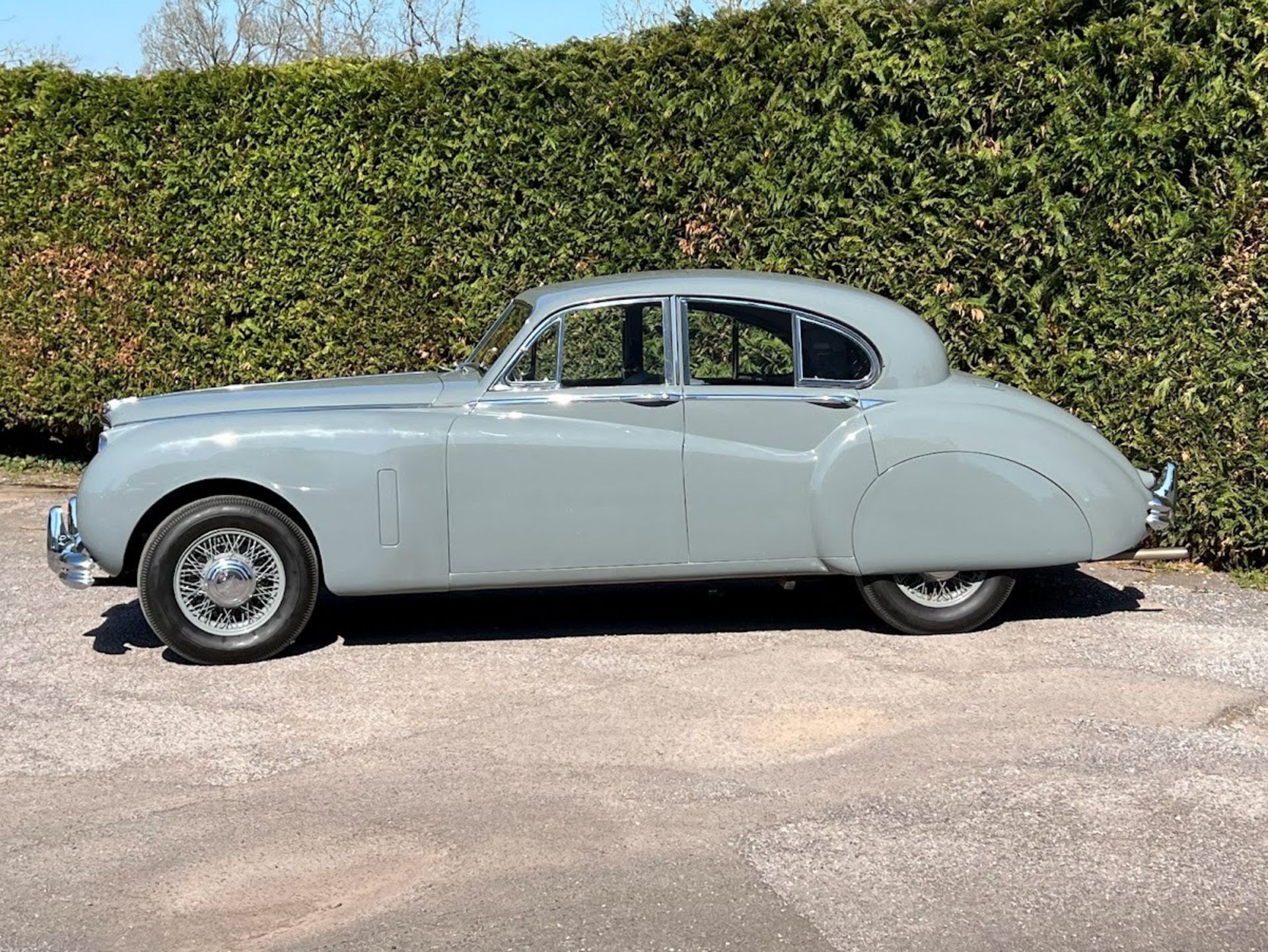 1954 Jaguar MK VII Registration number 237 UYS Chassis number 720587DN Engine number D1299-8 Grey - Image 6 of 34