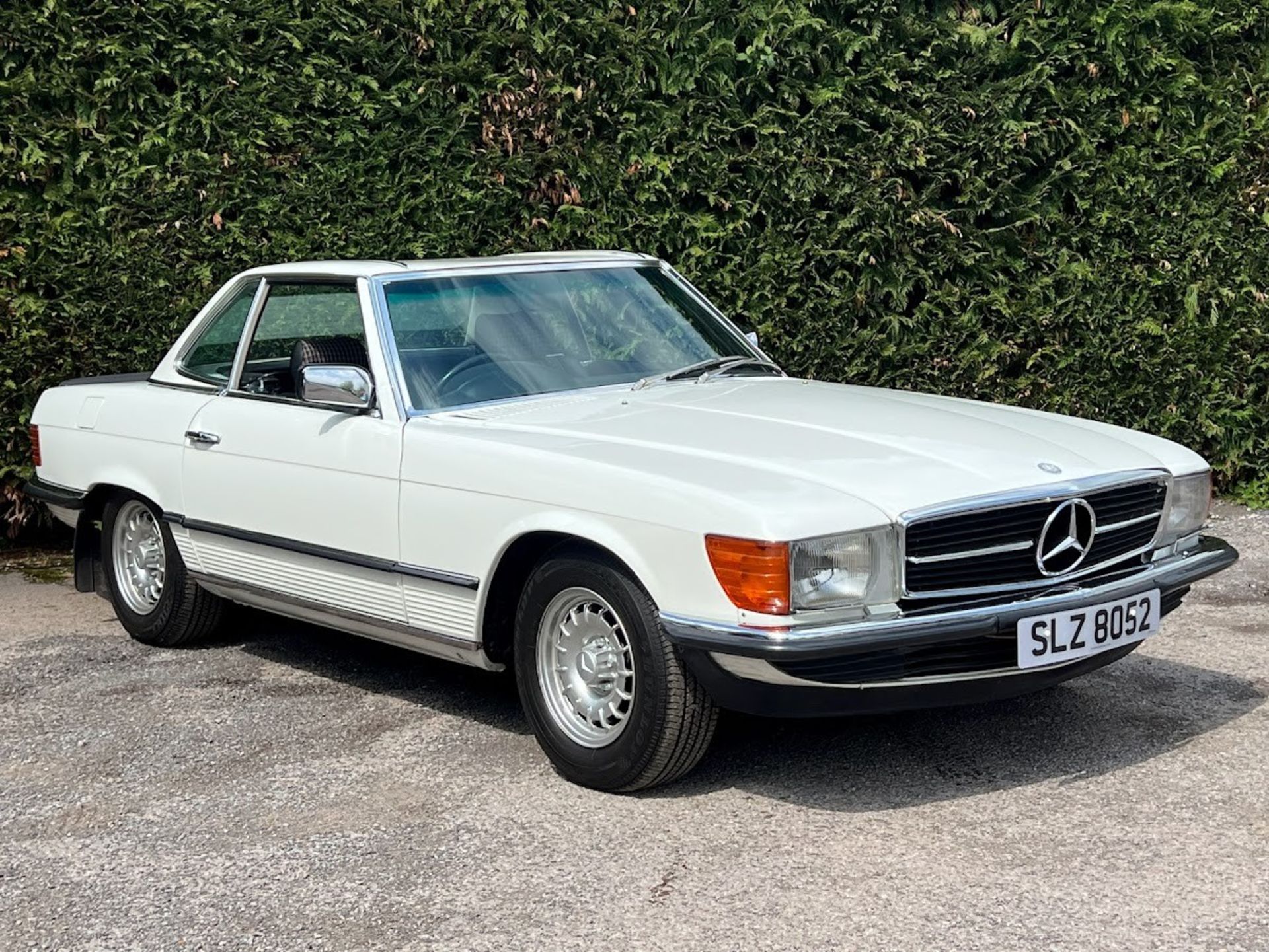 1984 Mercedes-Benz SL500 R107 Registration number SLZ 8052 Chassis number WDB1070462A016319 Engine - Image 2 of 22