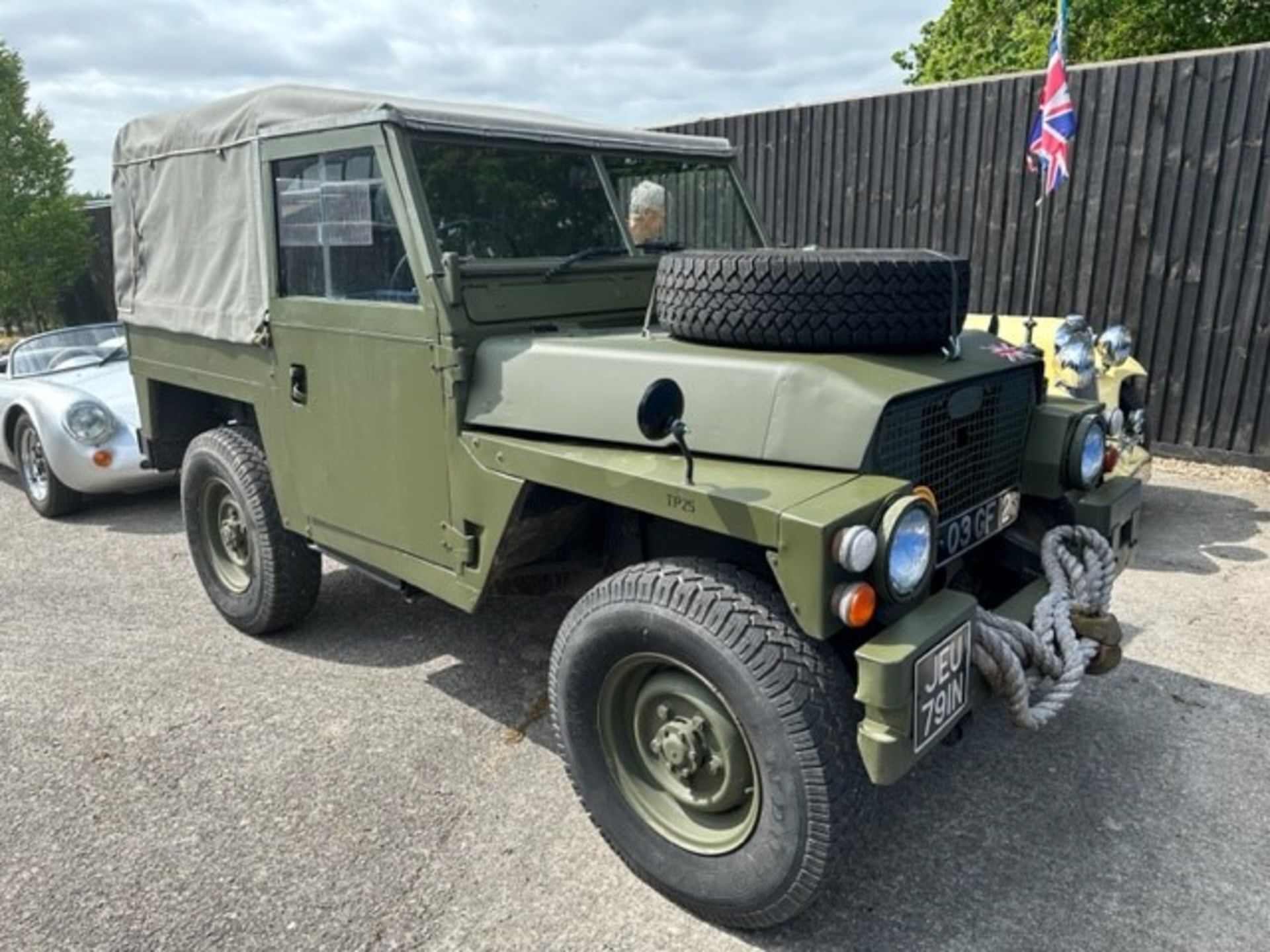 1975 Land Rover 88 inch Lightweight Registration number JEU 791N Chassis number 951-03753-A Bronze - Image 4 of 12