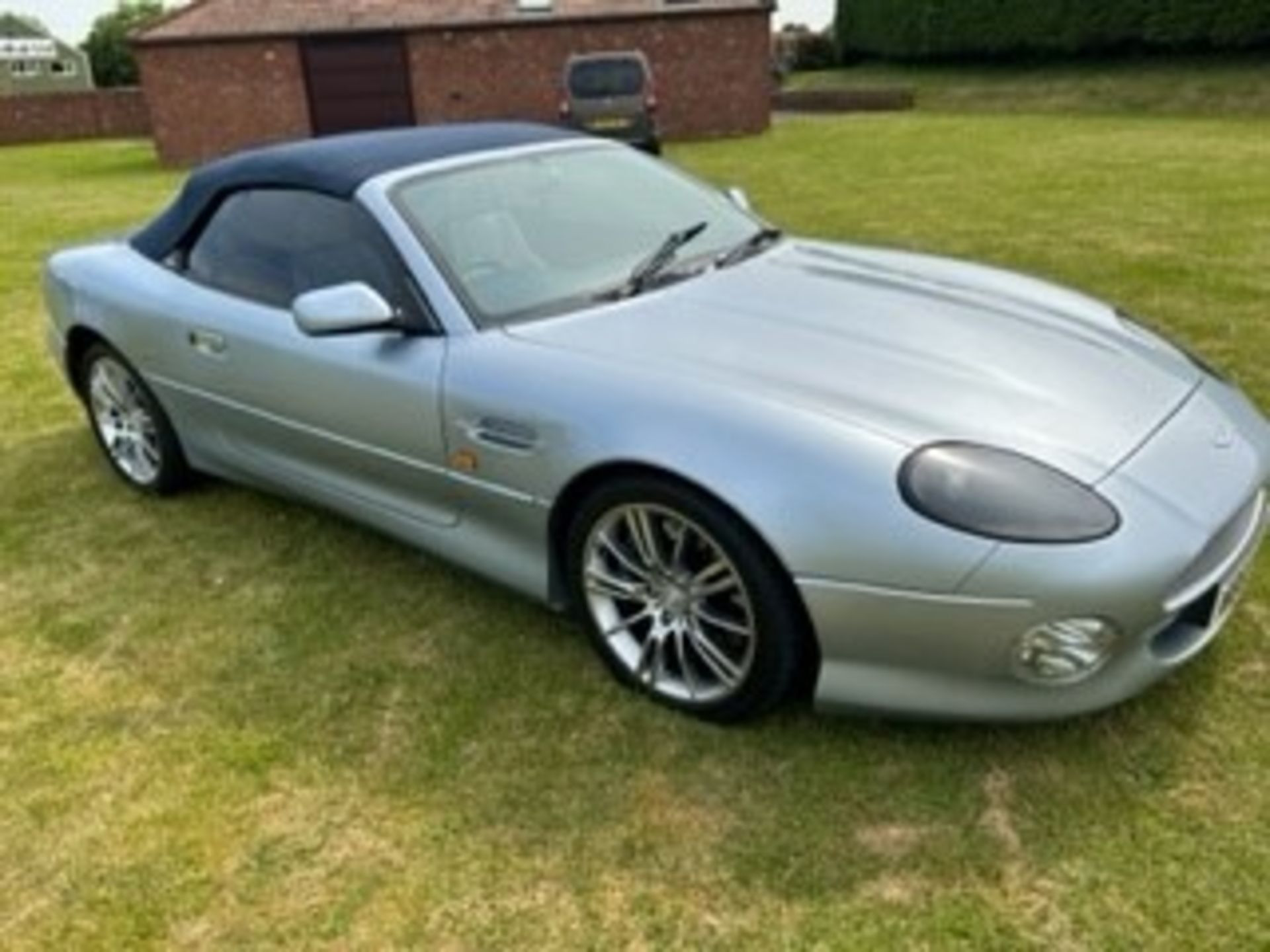 2000 Aston Martin DB7 Vantage Volante Registration number W867 UMO Light metallic blue with interior - Image 33 of 82