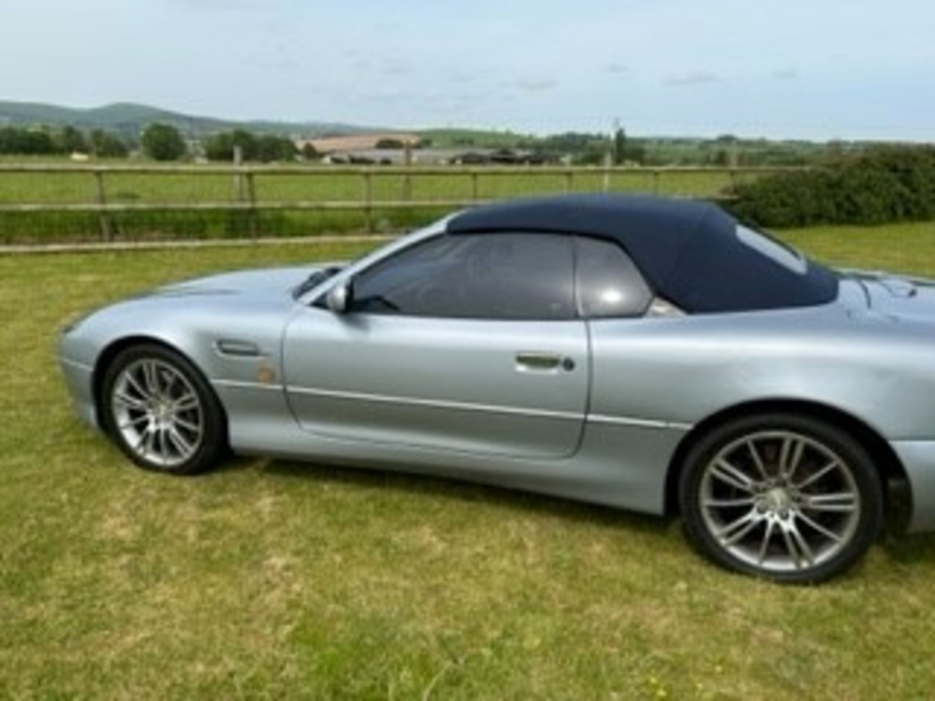 2000 Aston Martin DB7 Vantage Volante Registration number W867 UMO Light metallic blue with interior - Image 28 of 82