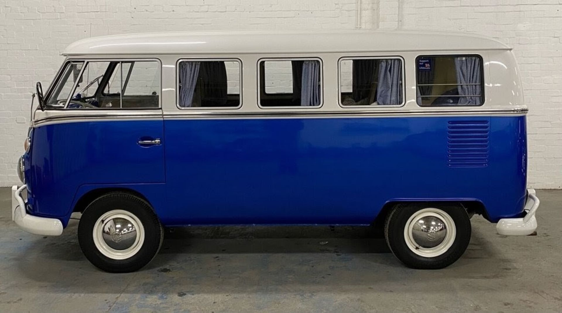 1966 VW 13 Window Deluxe Splitscreen Campervan Registration number HDV 510D Chassis number 256174614 - Image 10 of 25