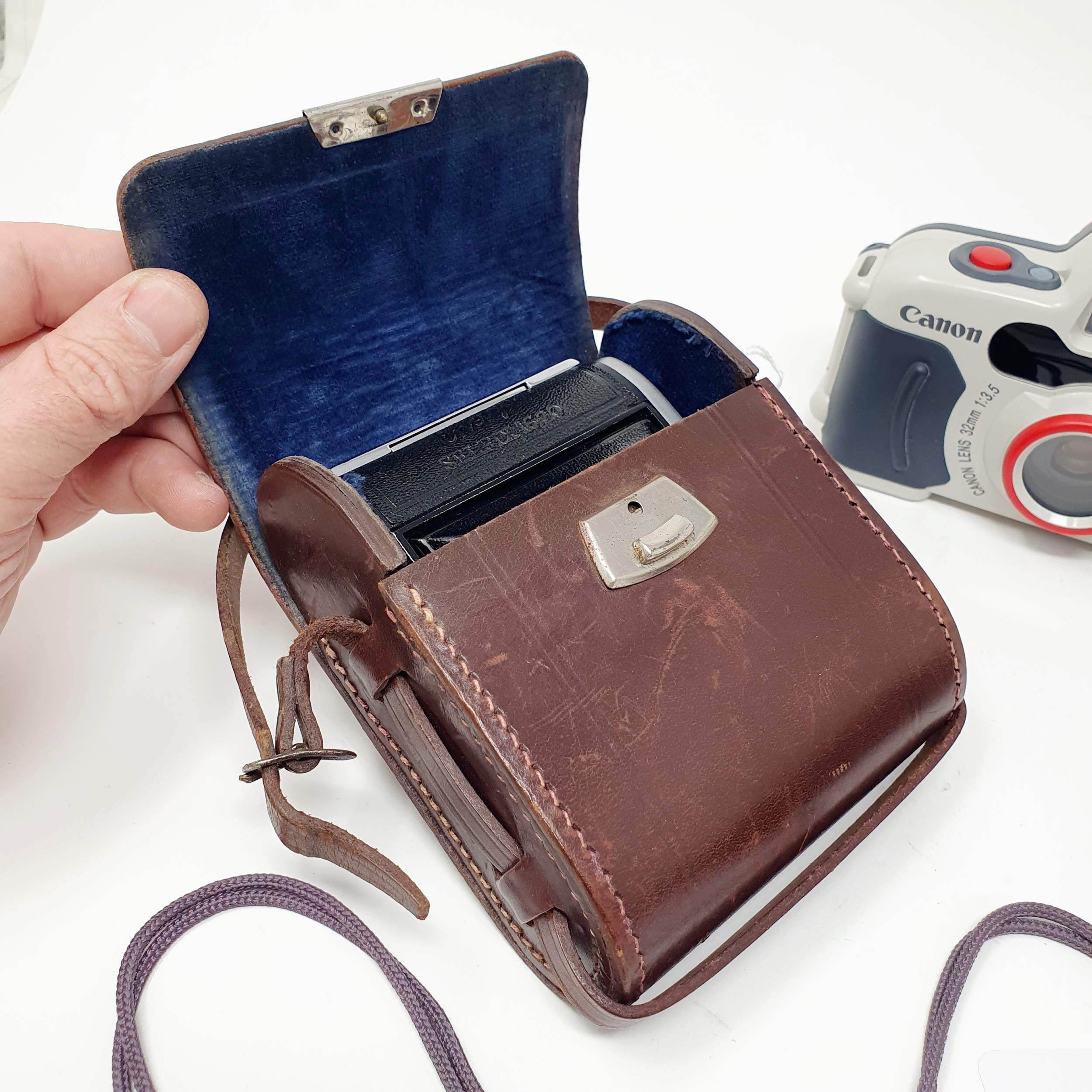 An Ensign Selfix 16-20 camera, in a leather carry case, an Ensign Weston Master III light meter in - Image 5 of 5