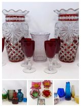 An Art Glass vase, and other assorted glassware (qty)