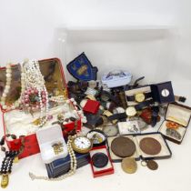 Assorted costume jewellery (box)