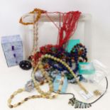 Assorted costume jewellery (box)