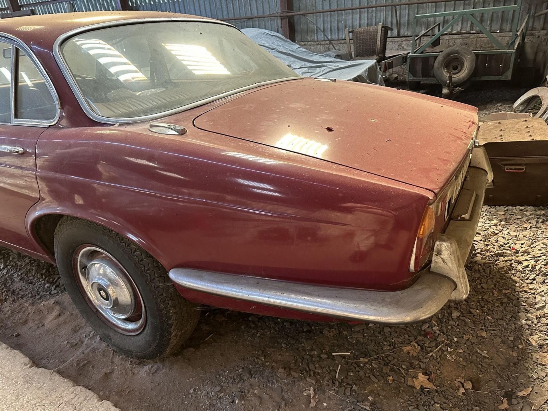 1969 Jaguar XJ6 4.2 Being sold without reserve Registration number THT 963G Red with a mushroom - Image 16 of 73