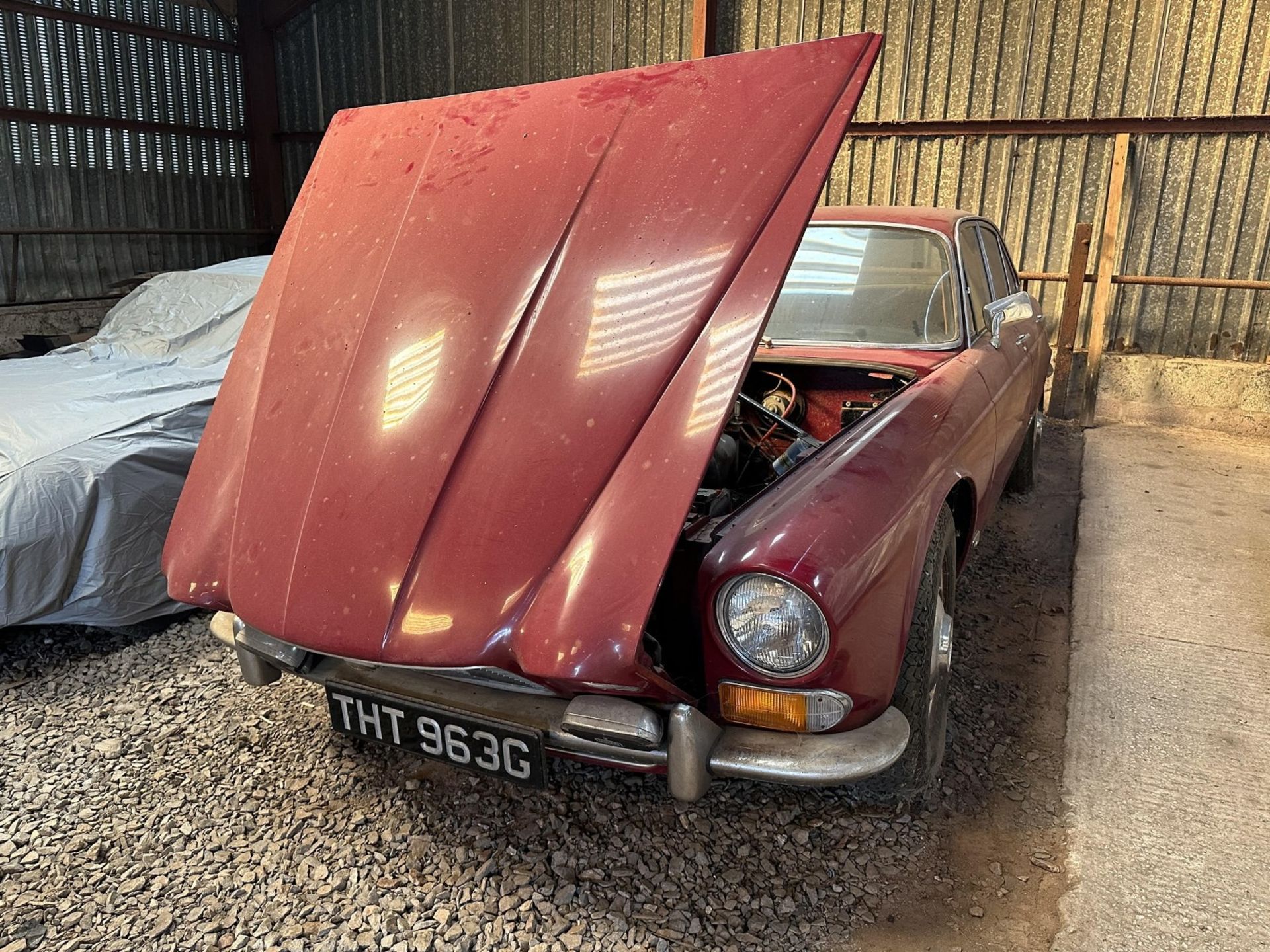 1969 Jaguar XJ6 4.2 Being sold without reserve Registration number THT 963G Red with a mushroom - Image 5 of 73