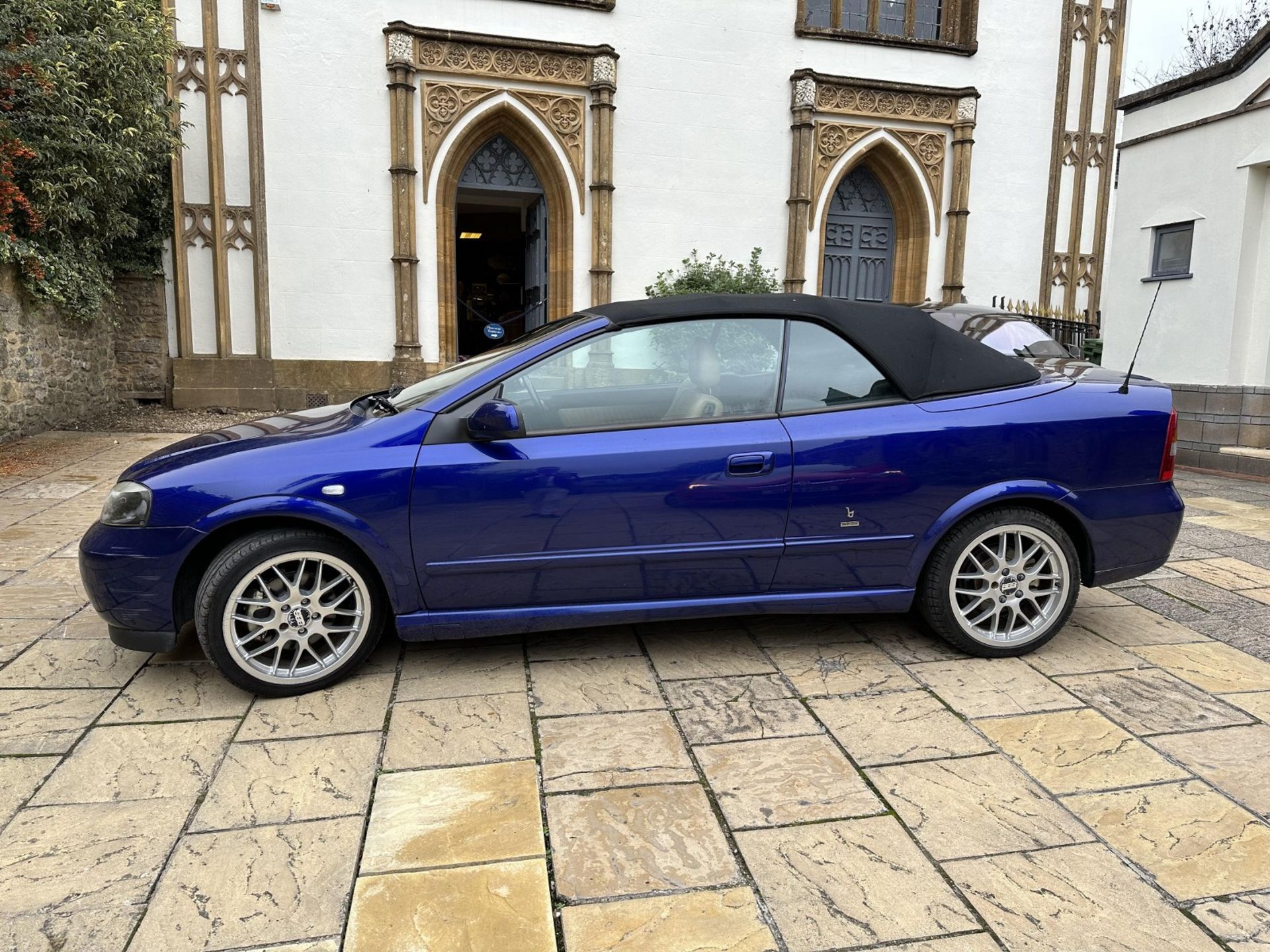 2003 Vauxhall Astra Convertible Special Edition 100 1.8 16V Registration number HJ03 AKZ Blue with a - Bild 29 aus 30