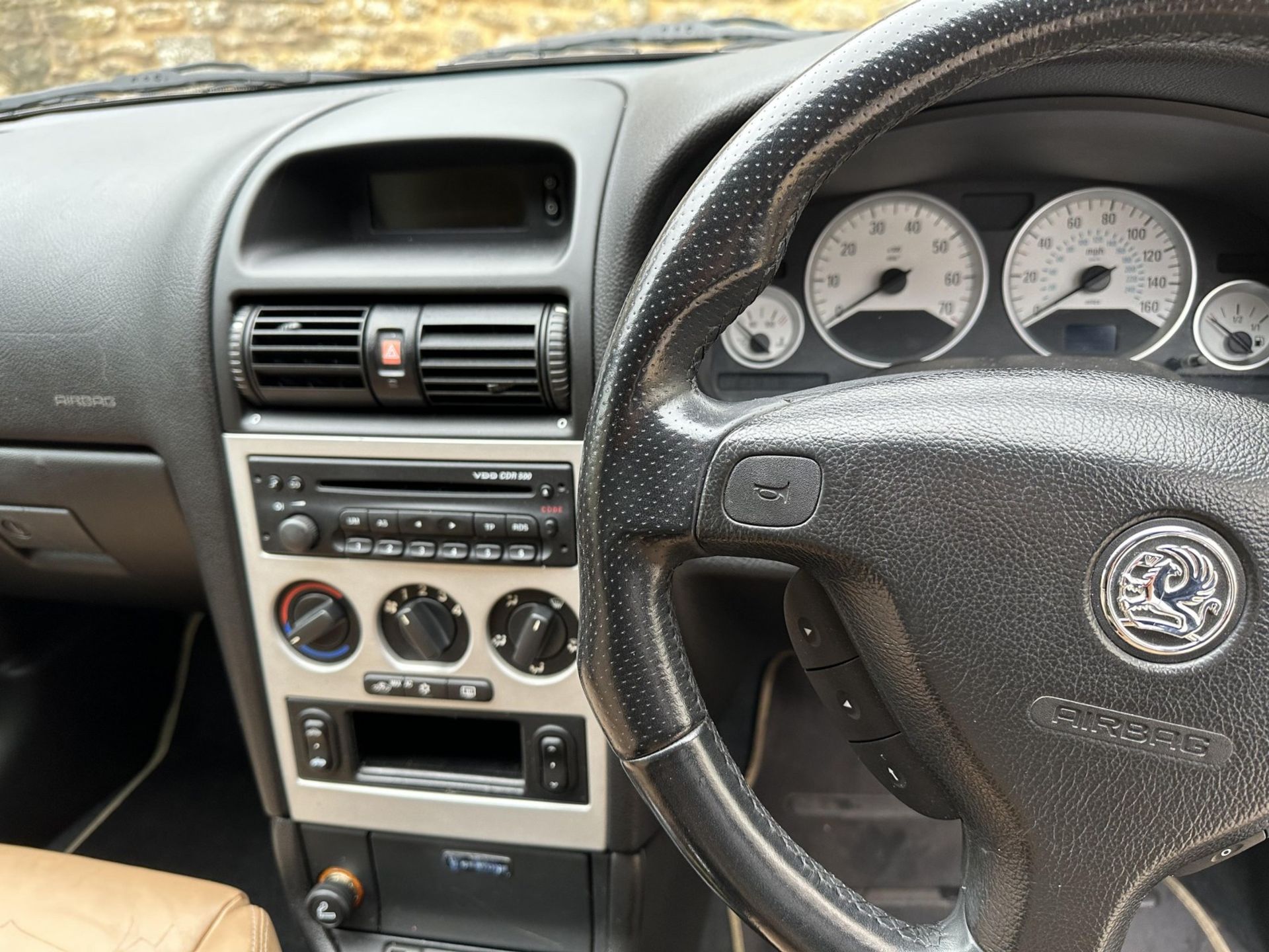 2003 Vauxhall Astra Convertible Special Edition 100 1.8 16V Registration number HJ03 AKZ Blue with a - Bild 16 aus 30