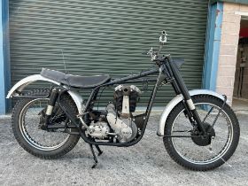 1954 BSA B31 Frame number CB31 7960 Engine number BB33 5475 With a B33 engine Unfinished project