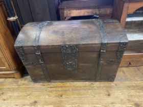 An oak and metal bound casket, 98 cm wide