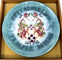 A limited edition Moorcroft collectors plate, Spitalfields Market, 1991, 9 cm diameter, in a