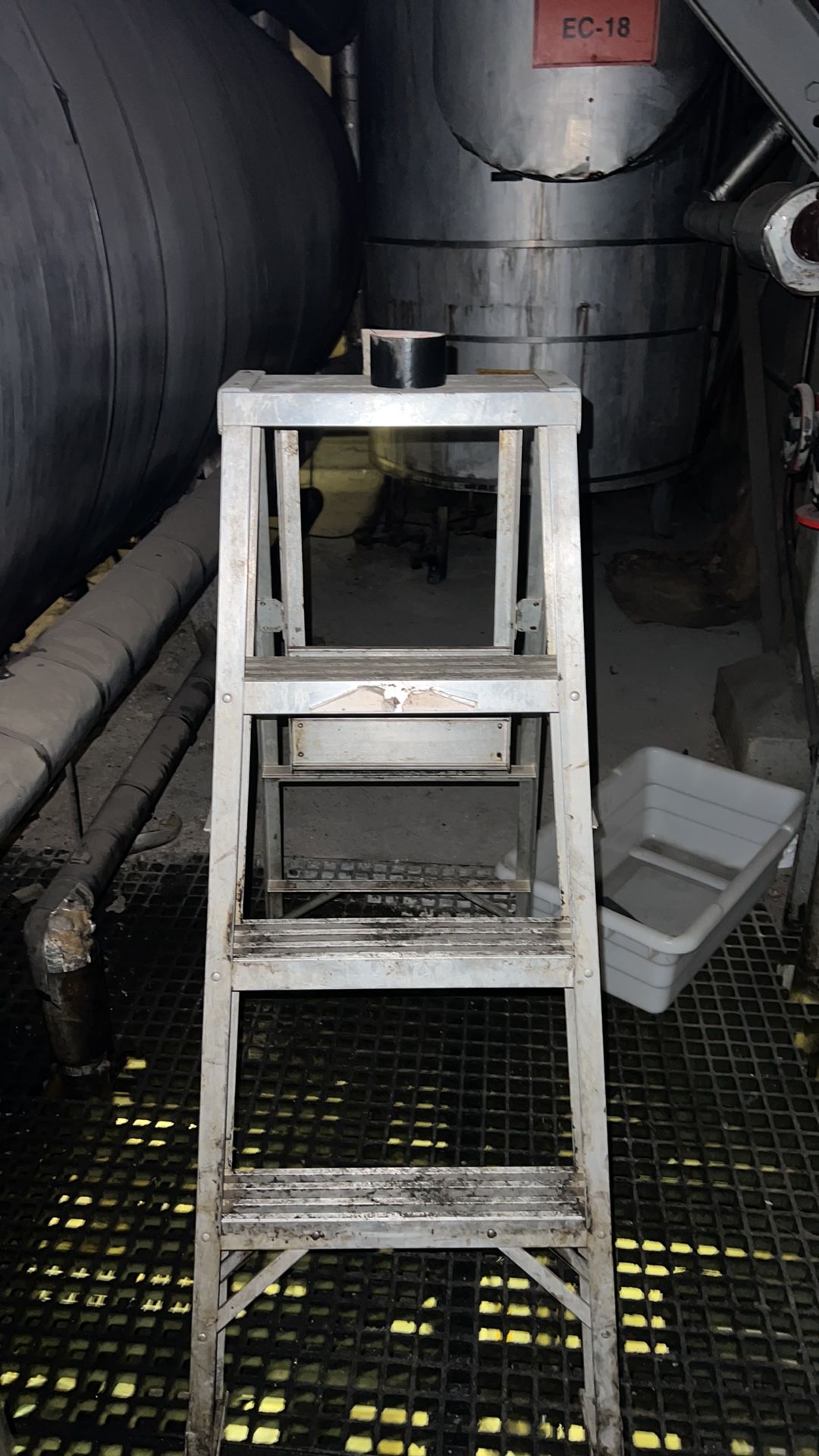 Aluminum Stepladder